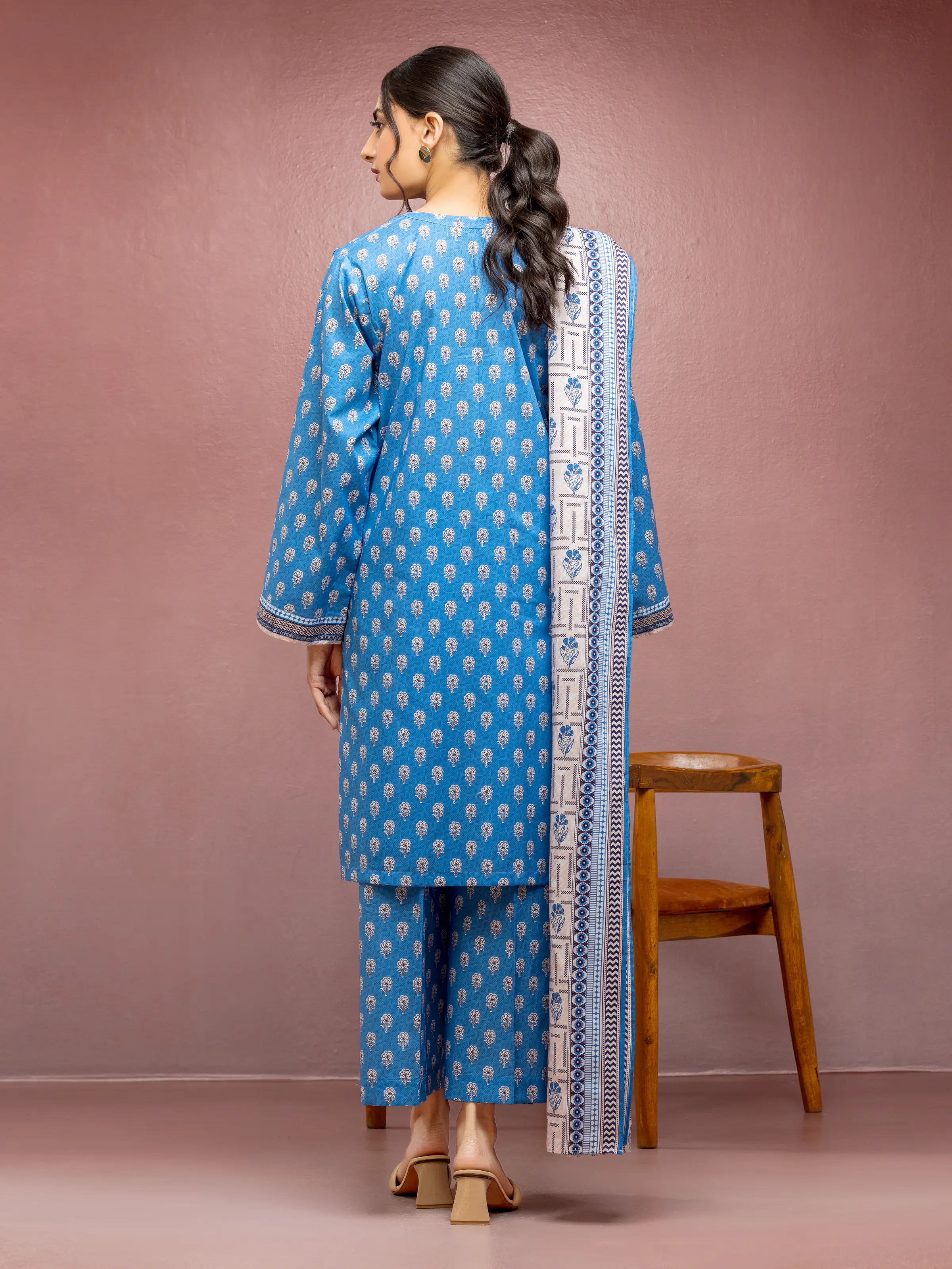 Unstitched Printed Lawn Suit - EWU5A1-35116-3P - Image 2
