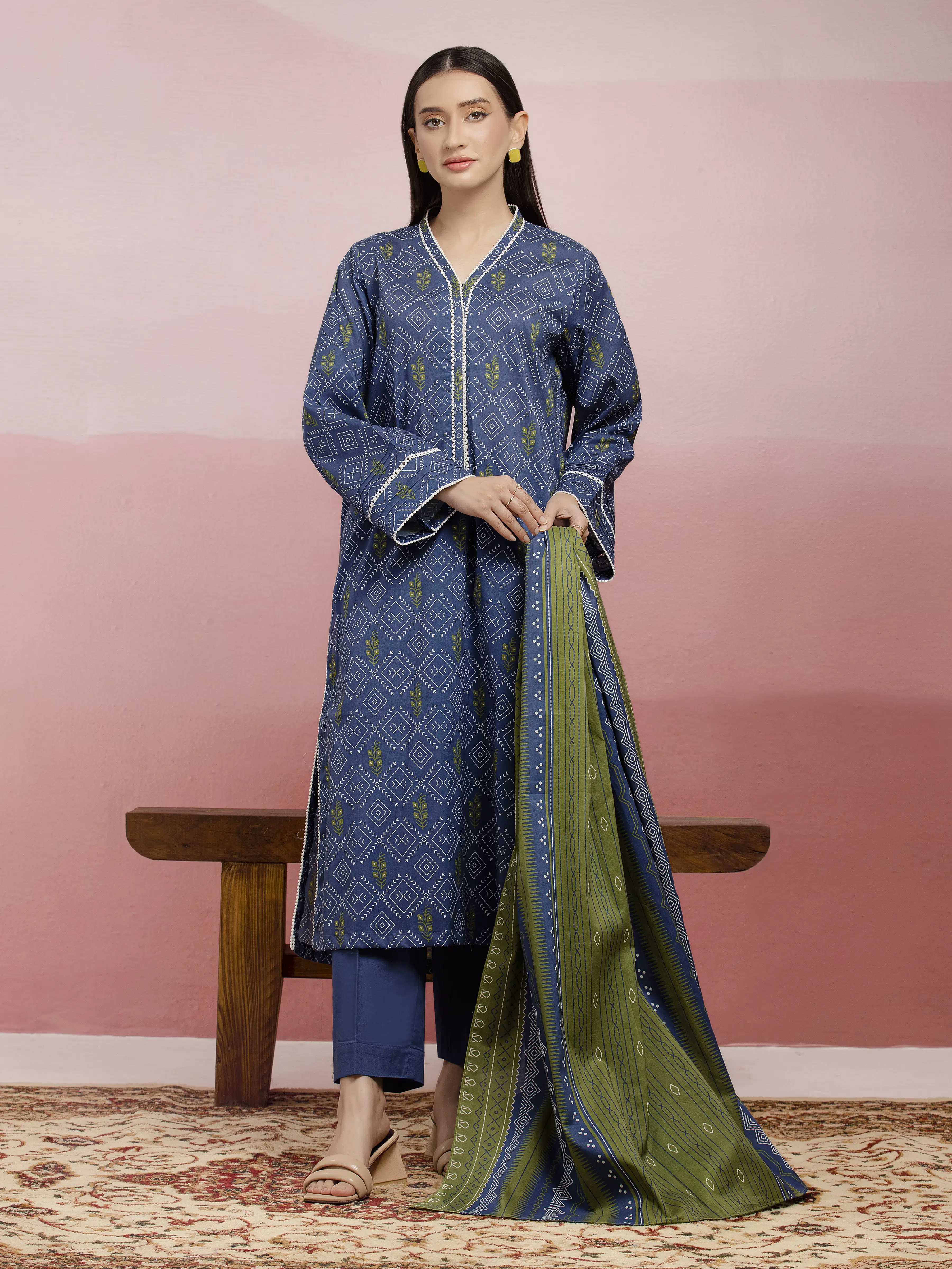 Unstitched Printed Lawn Suit - EWU5A1-35228-3P