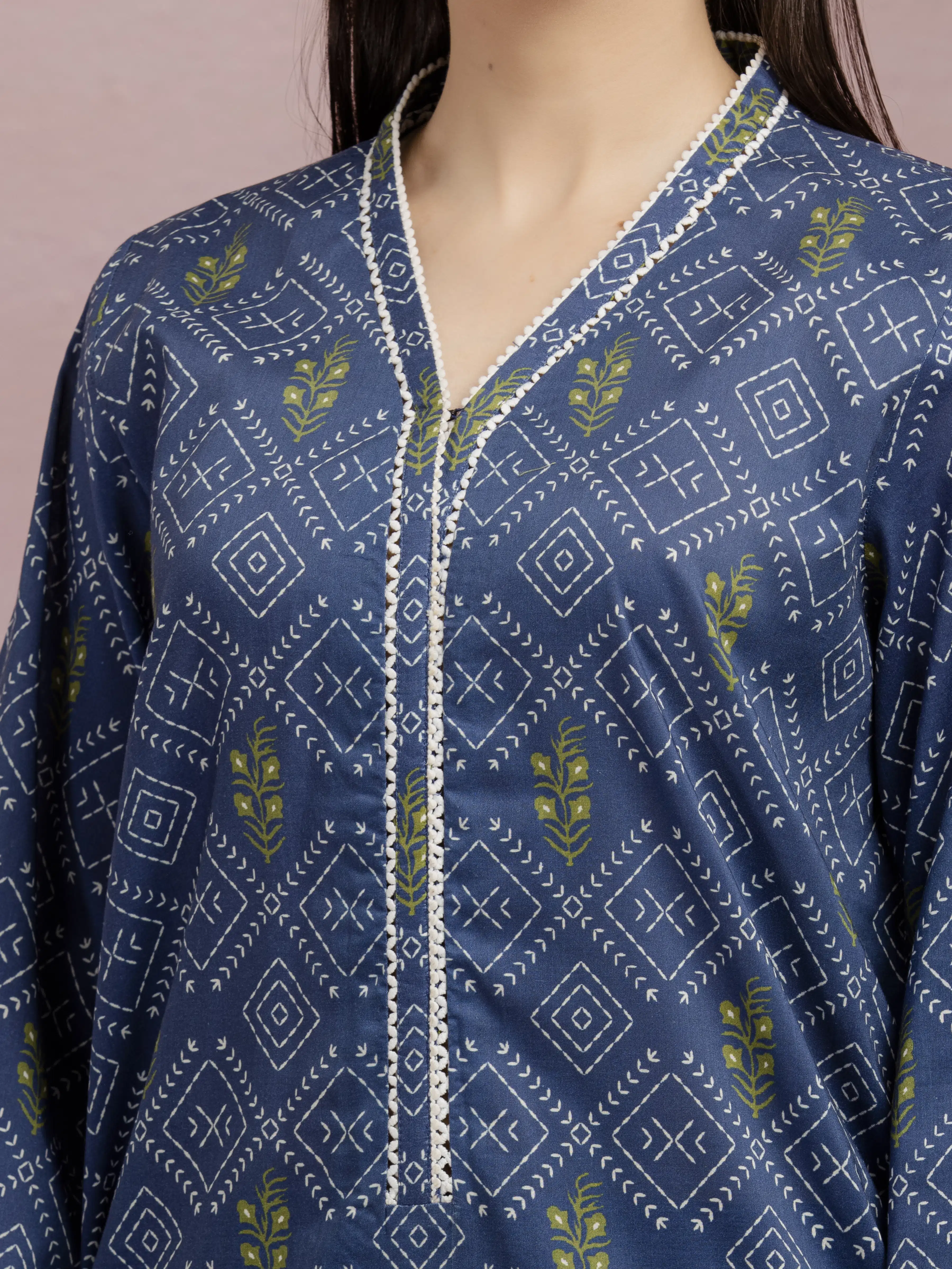 Unstitched Printed Lawn Suit - EWU5A1-35228-3P - Image 3