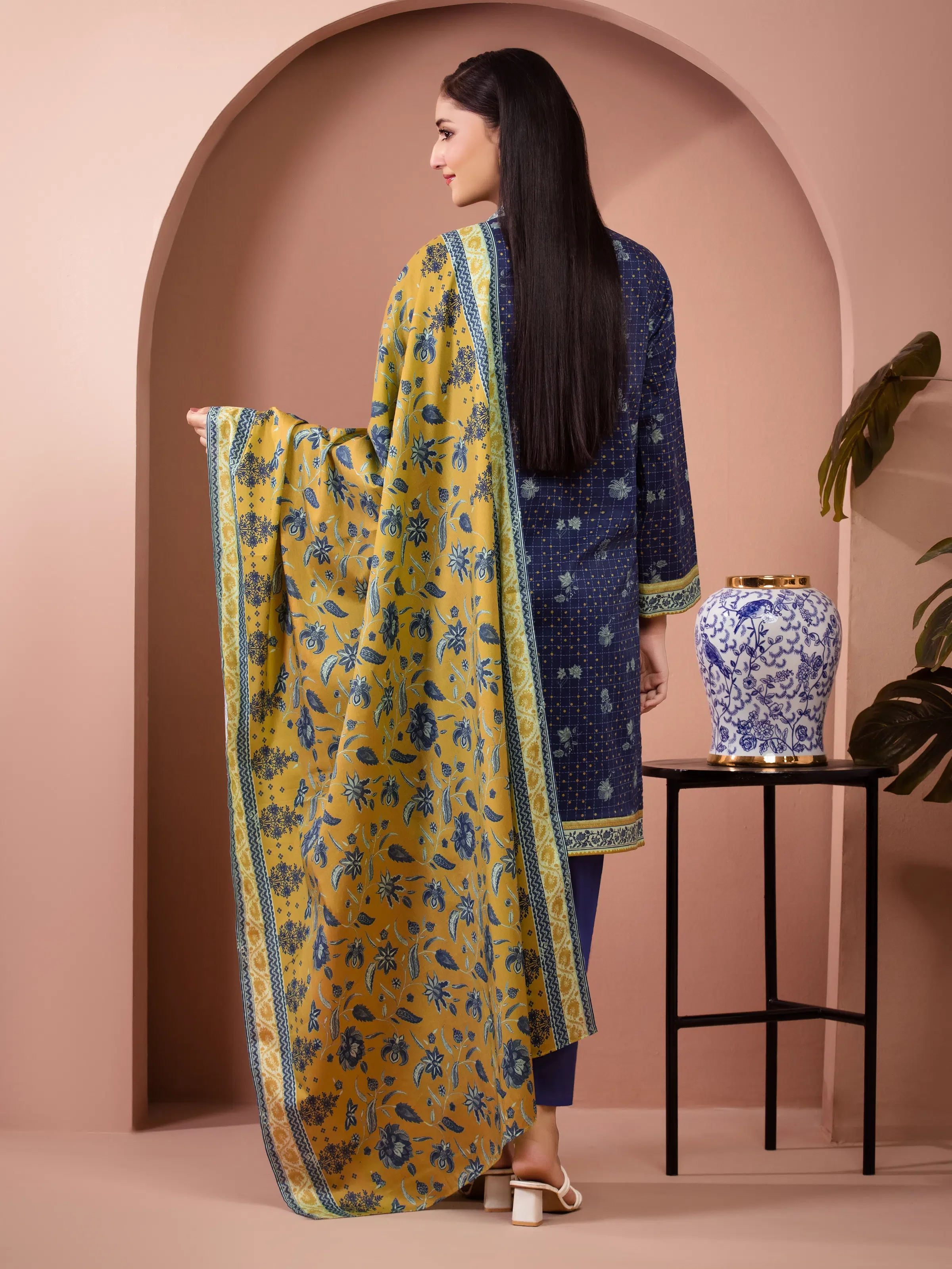 Unstitched Printed Lawn Suit - EWU5A1-35238-3P - Image 5