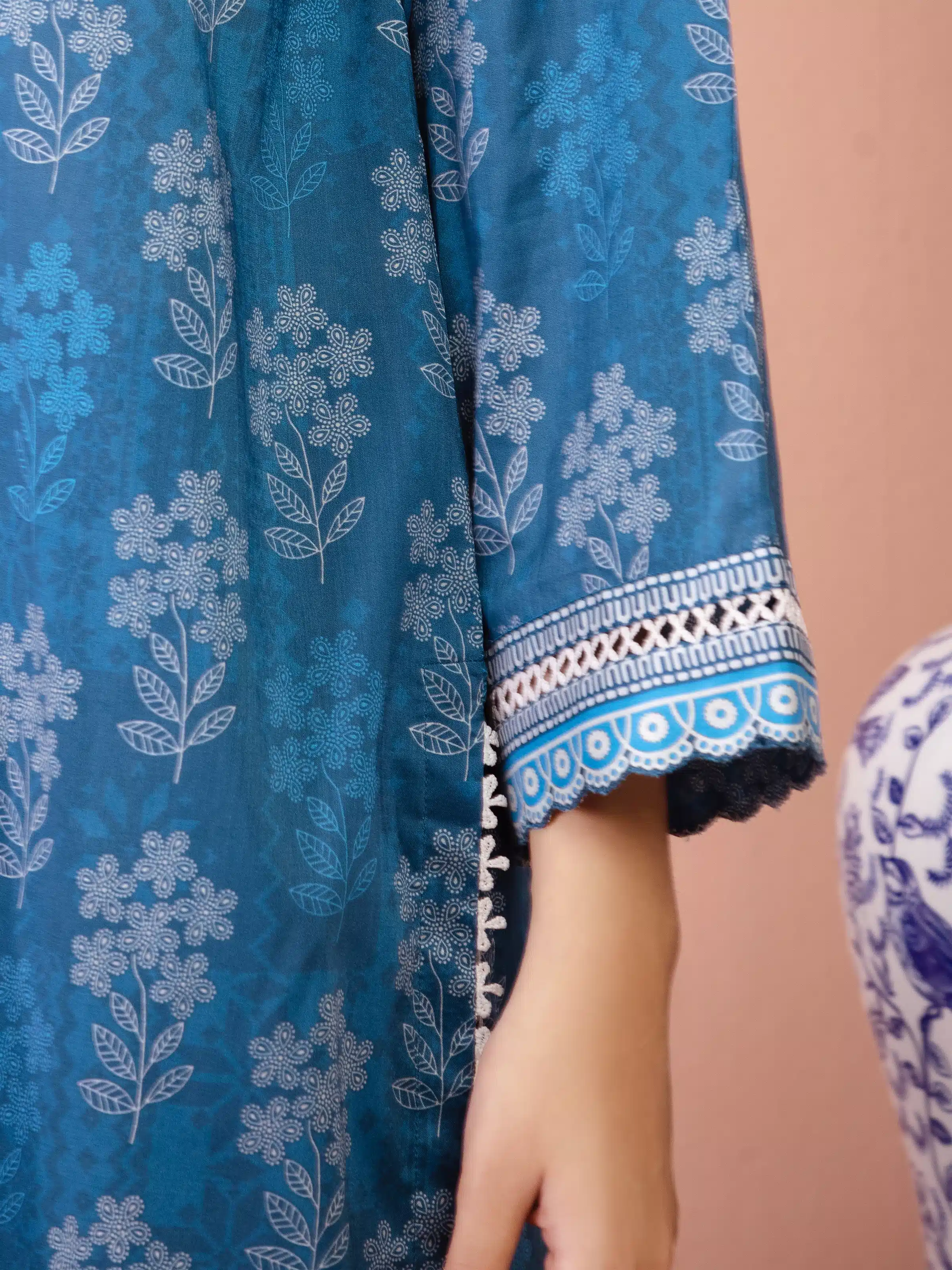 Unstitched Printed Lawn Suit - EWU5A1-35278-3P - Image 4