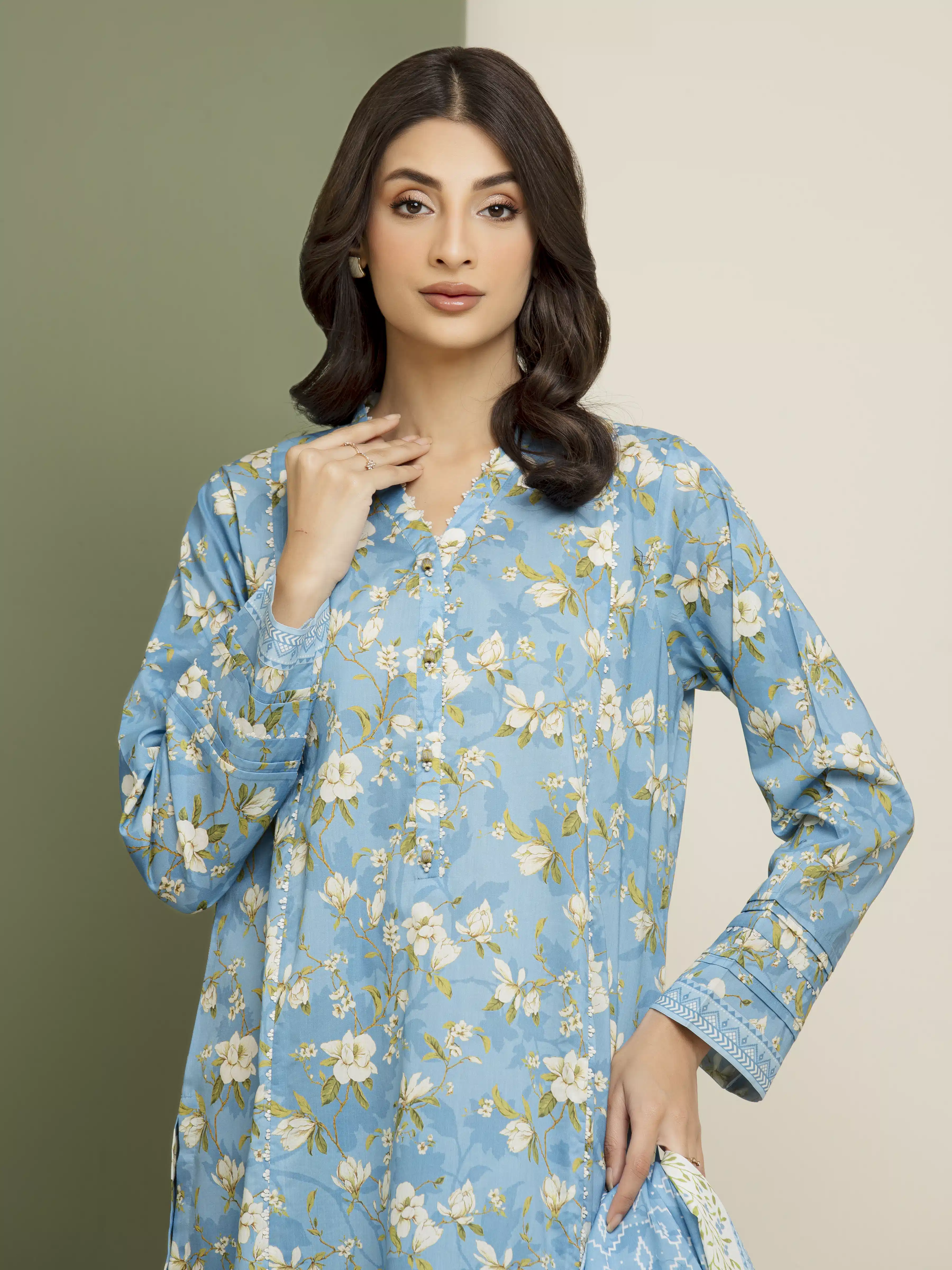 Unstitched Printed Lawn Suit - EWU5A1-35137-3P - Image 2