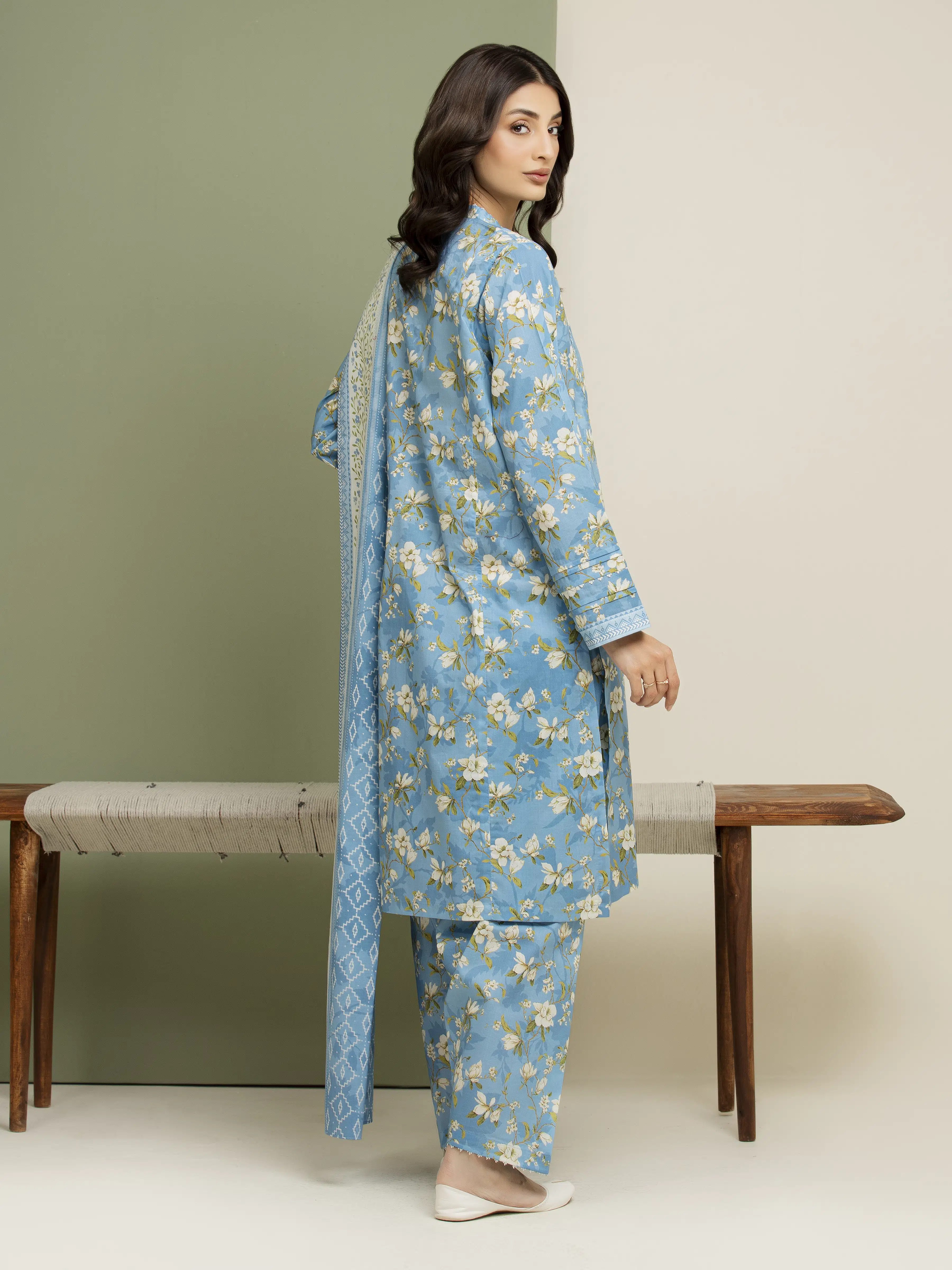 Unstitched Printed Lawn Suit - EWU5A1-35137-3P - Image 5