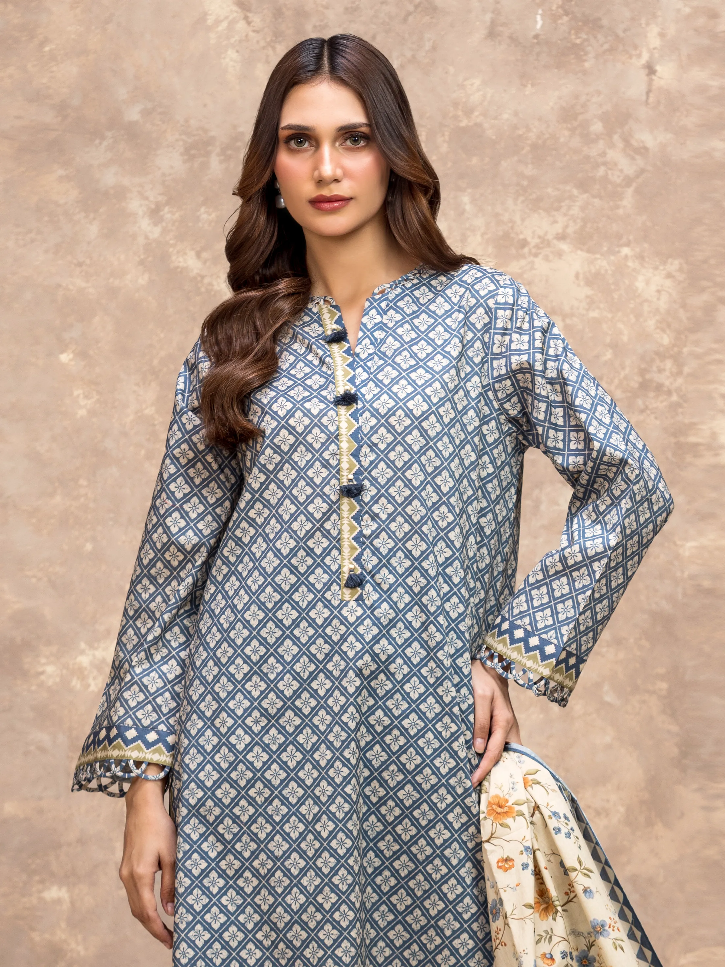 Unstitched Printed Lawn Suit - EWU6A1-36533-3P - Image 2