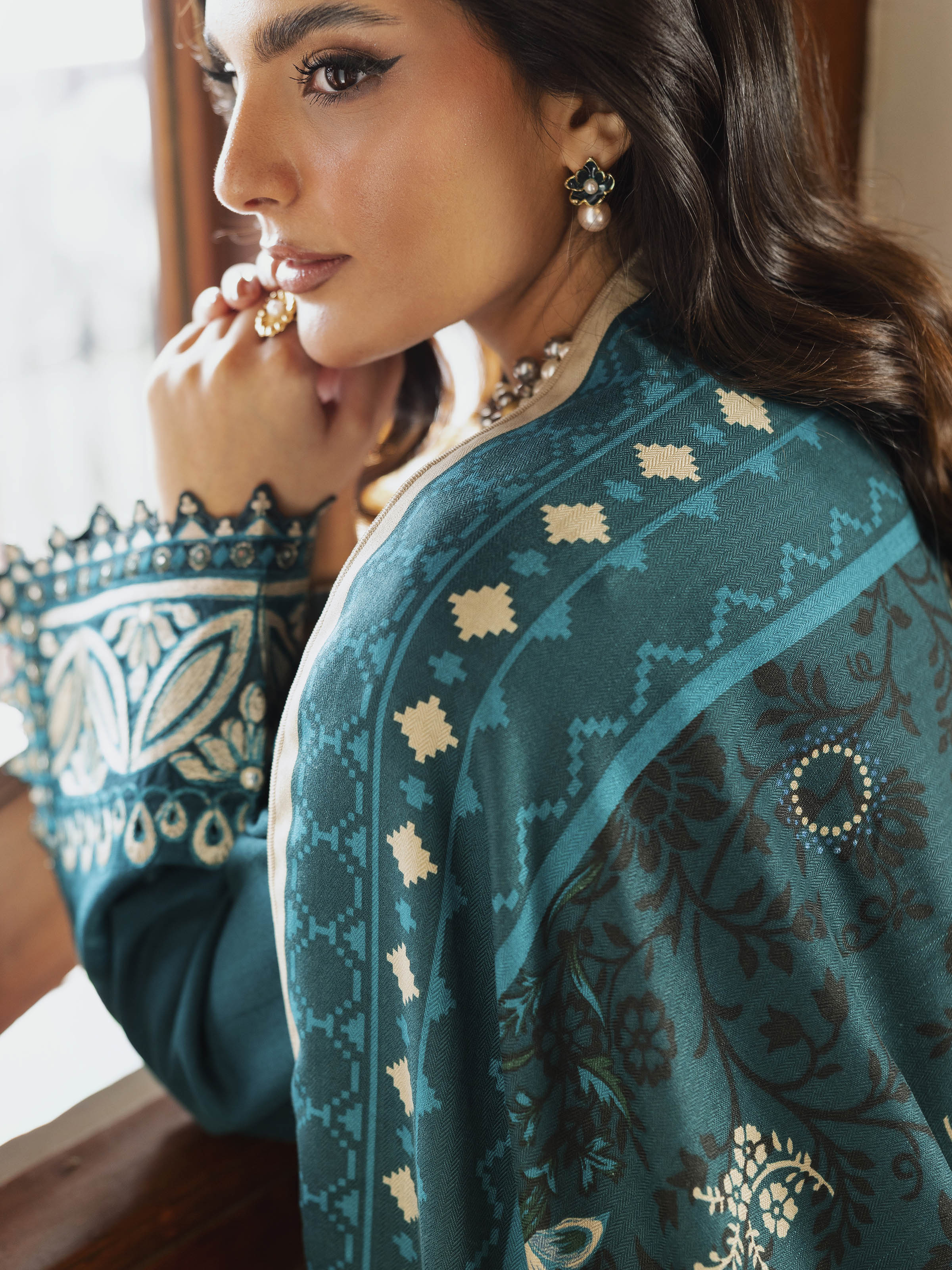 Unstitched Embroidered Khaddar Suit - EWU5V11-32010-3P - Image 4