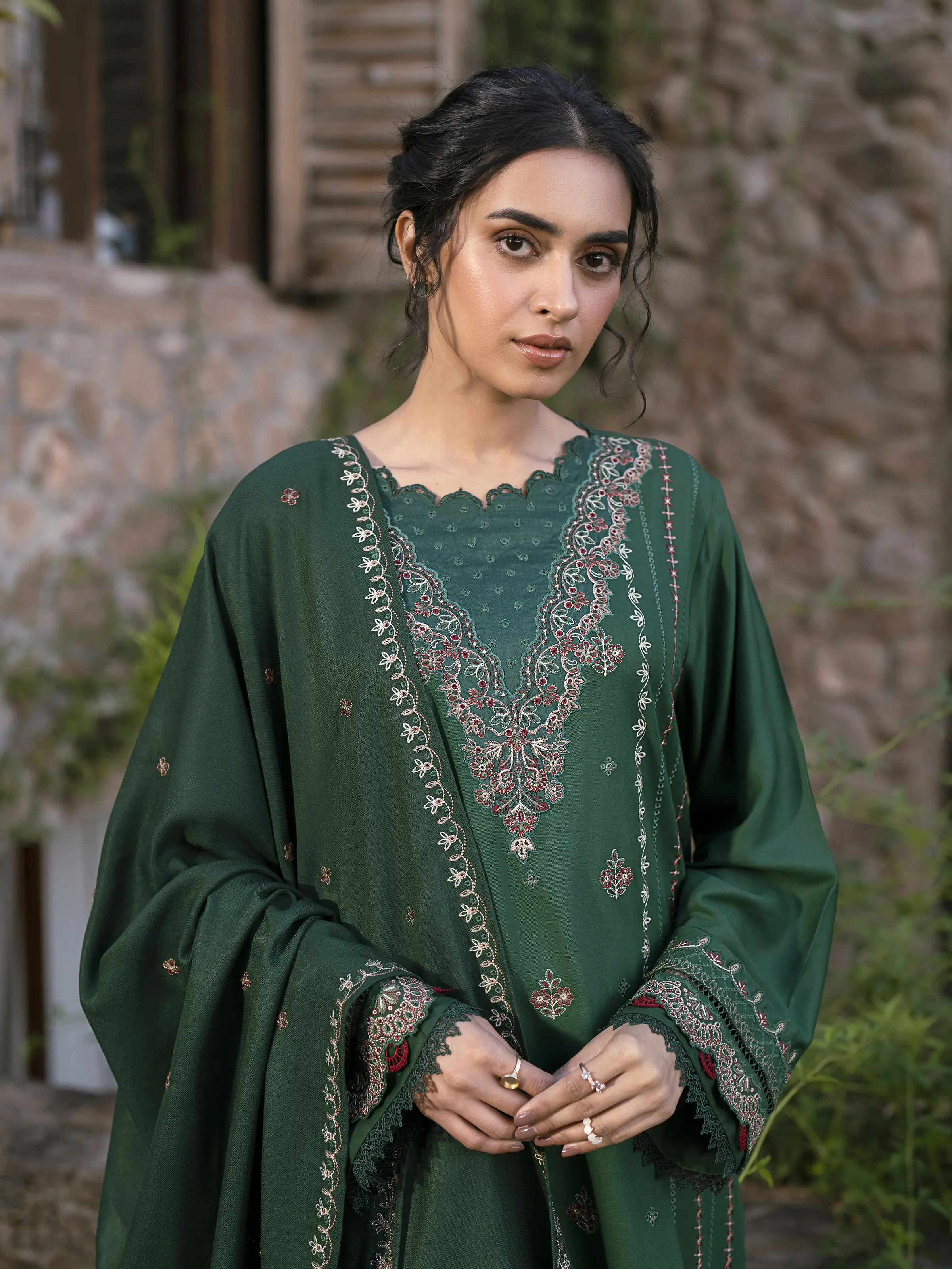 Unstitched Embroidered Marina Twill Suit - EWU24V14-30206-3P - Image 7