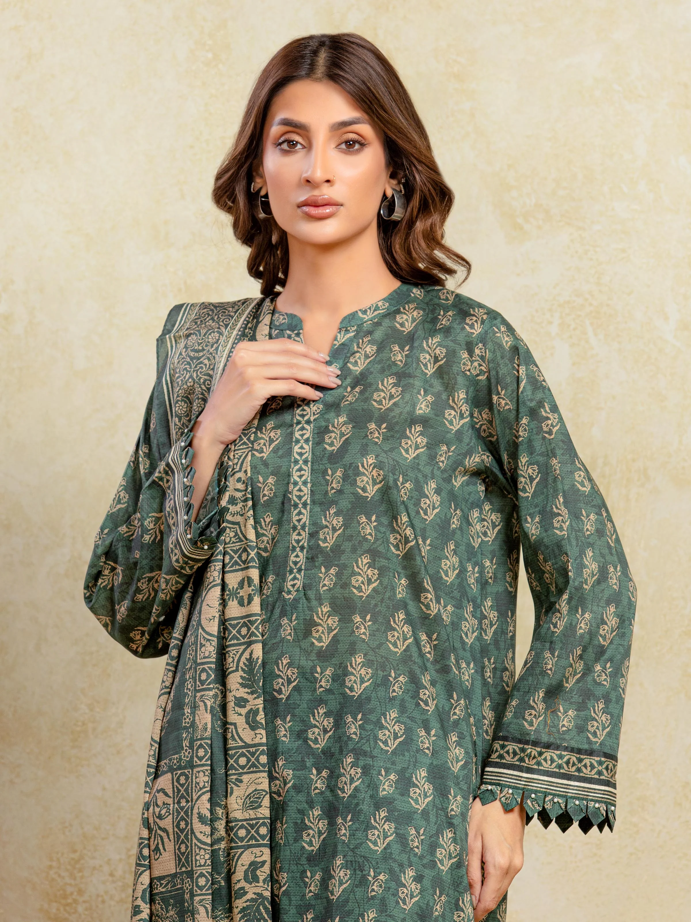Unstitched Printed Khaddar Suit - EWU5A3-36096-3P - Image 2