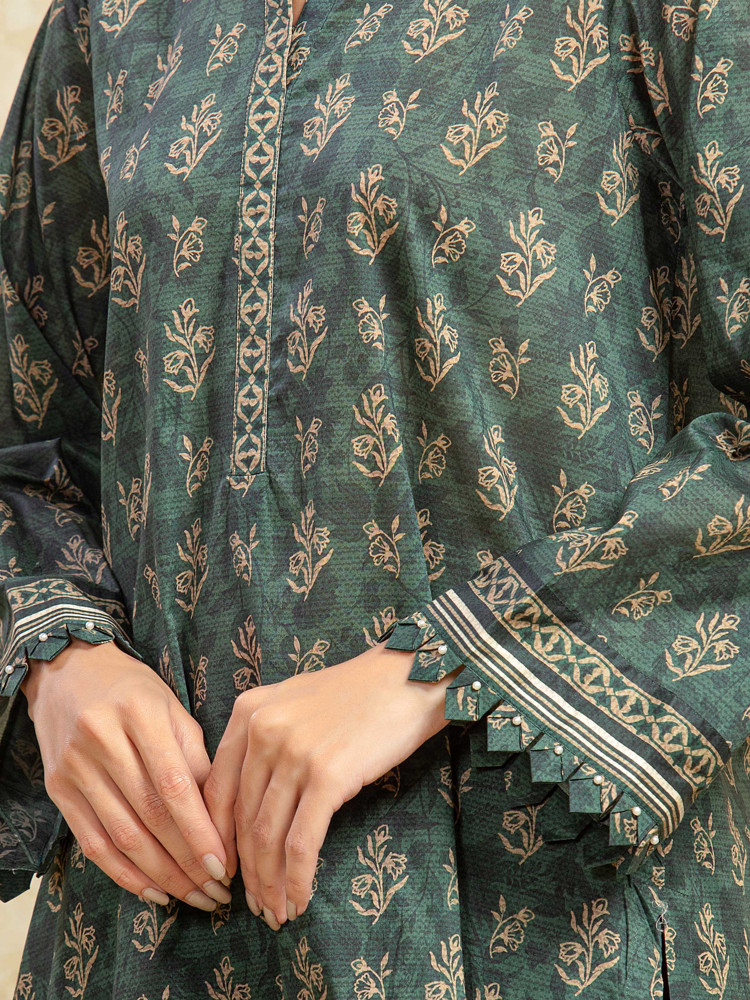Unstitched Printed Khaddar Suit - EWU5A3-36096-3P - Image 3