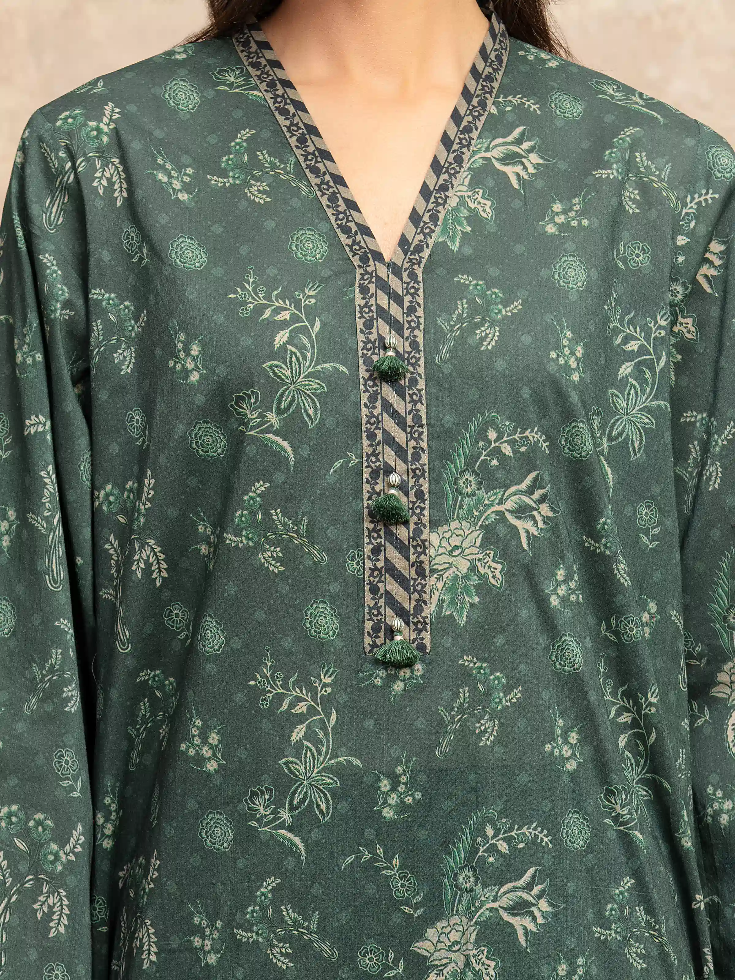 Unstitched Printed Khaddar Suit - EWU5M3-030-3P - Image 4