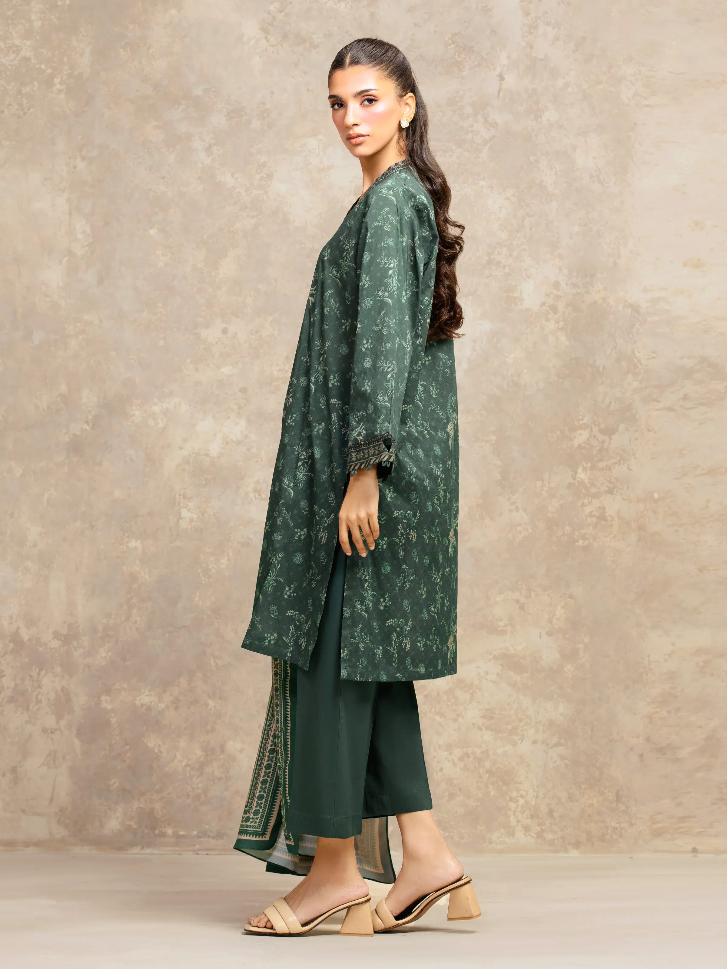 Unstitched Printed Khaddar Suit - EWU5M3-030-3P - Image 5