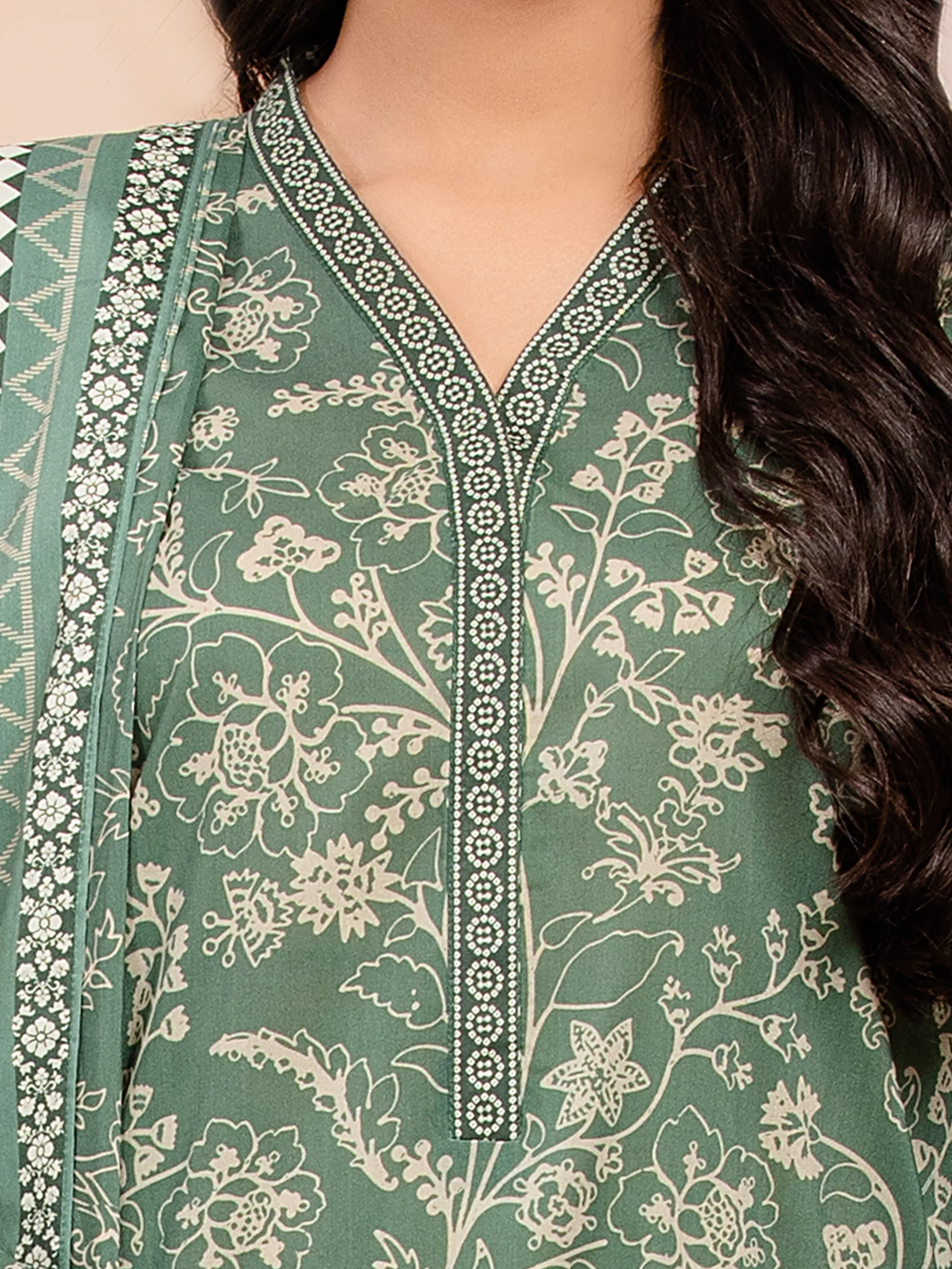 Unstitched Printed Lawn Suit - EWU5A1-35006-3P - Image 3