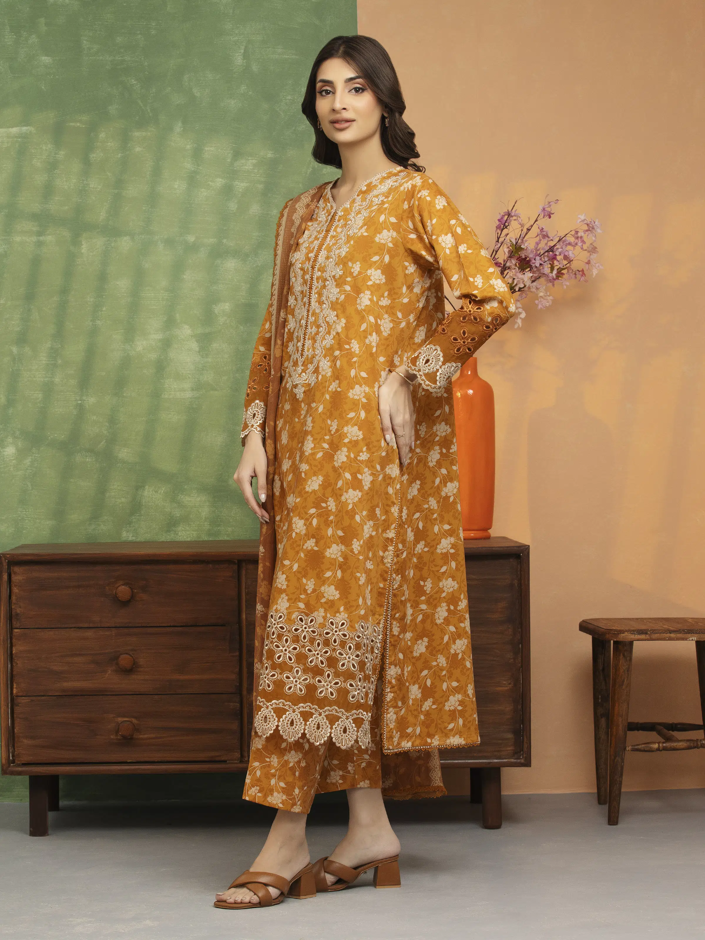 Unstitched Embroidered Lawn Suit - EWU5V1-31405-3P - Image 3