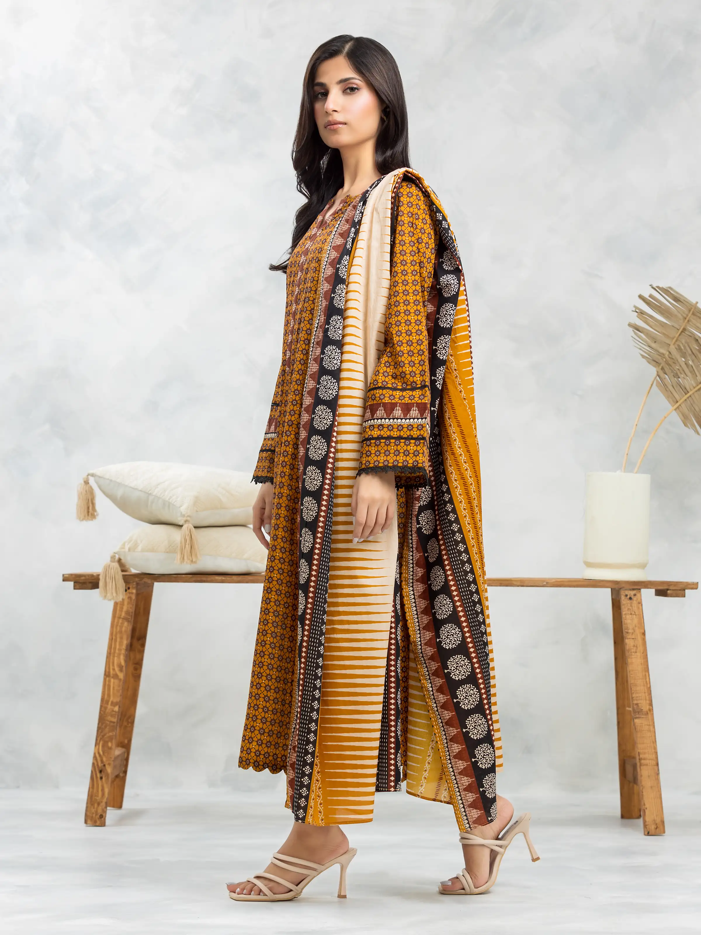 Unstitched Printed Khaddar Suit - EWU24A3-28100-3P - Image 2
