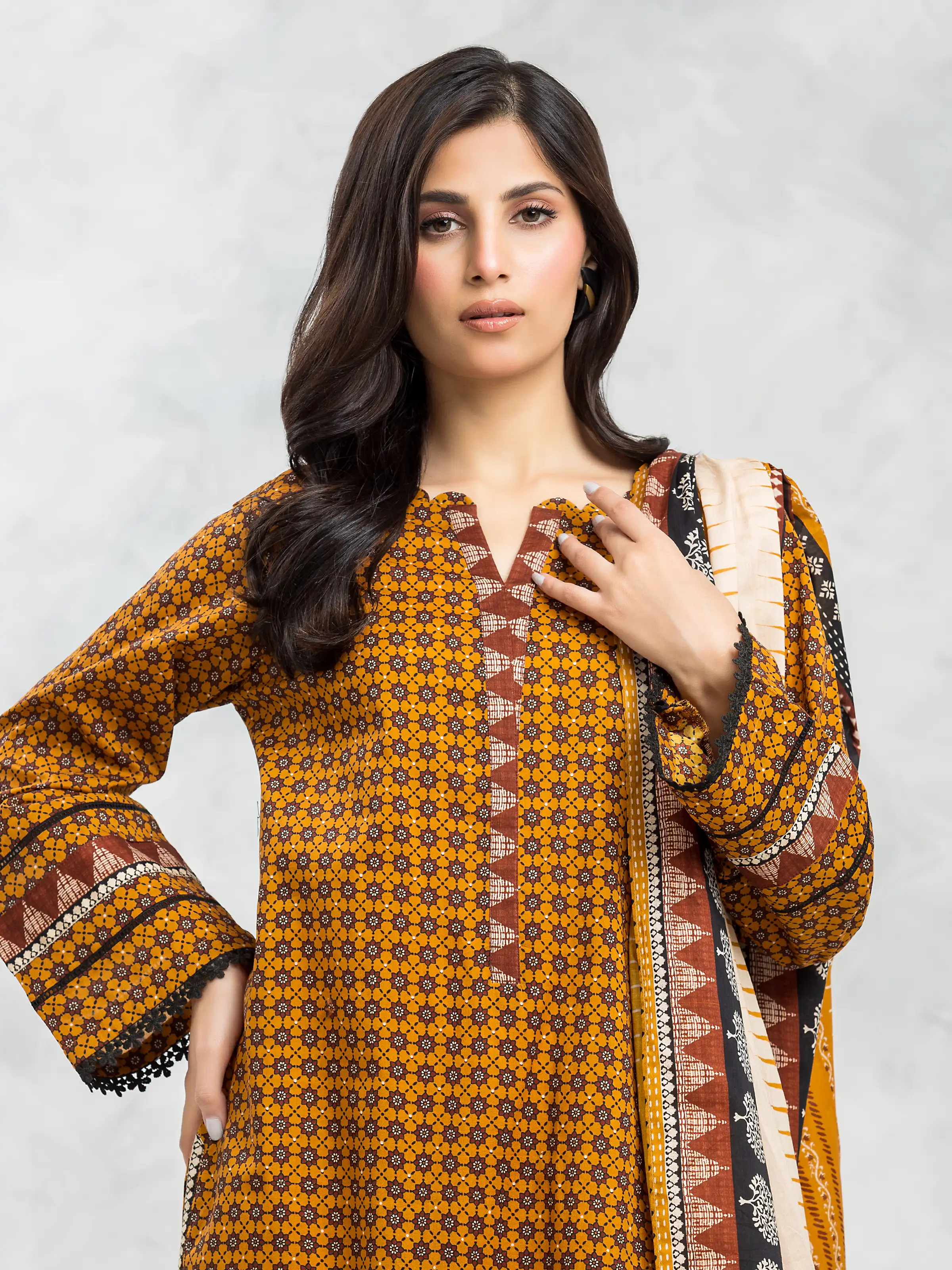 Unstitched Printed Khaddar Suit - EWU24A3-28100-3P - Image 4