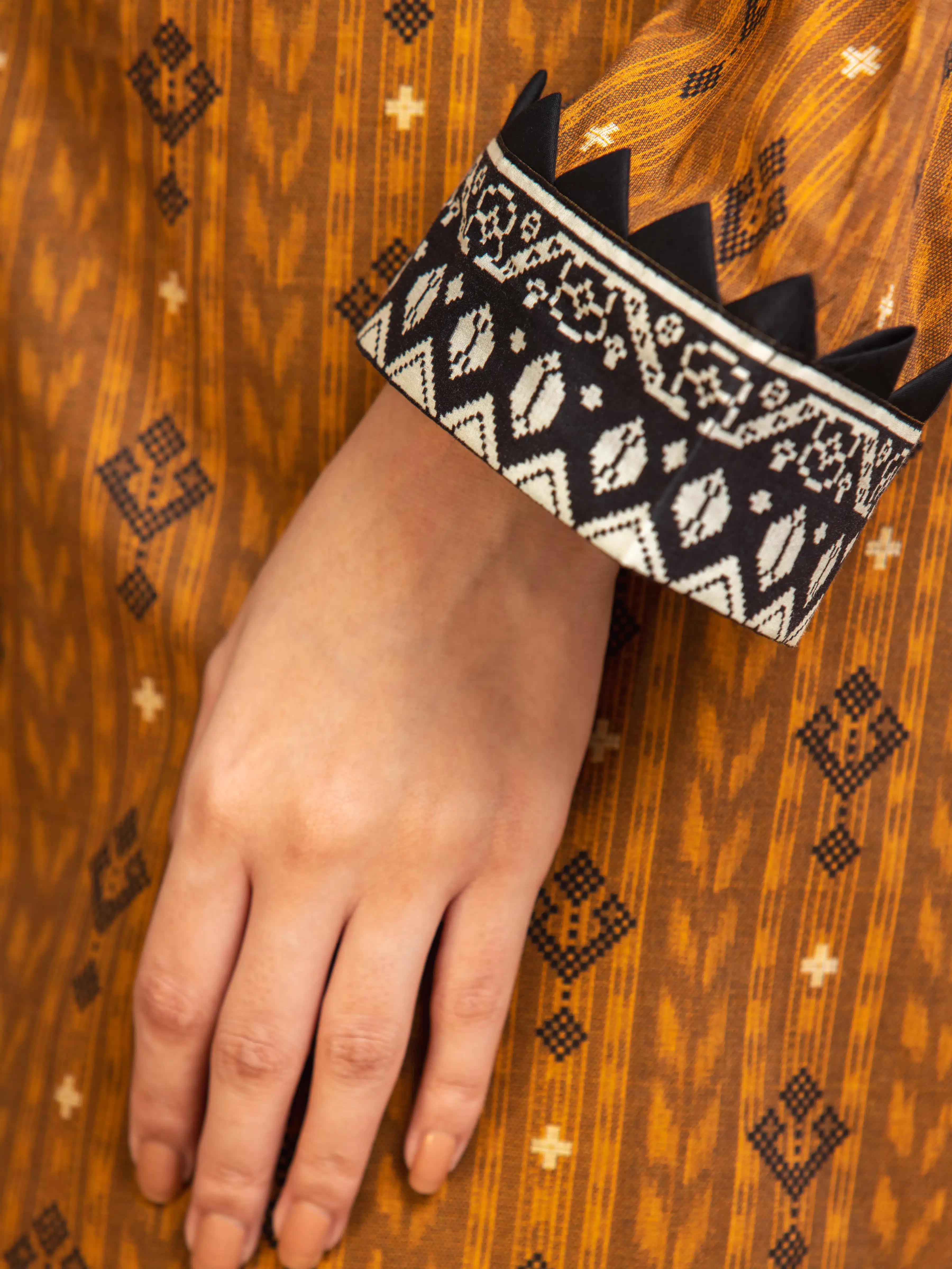 Unstitched Printed Khaddar Shirt - EWU24A3-27142S - Image 3