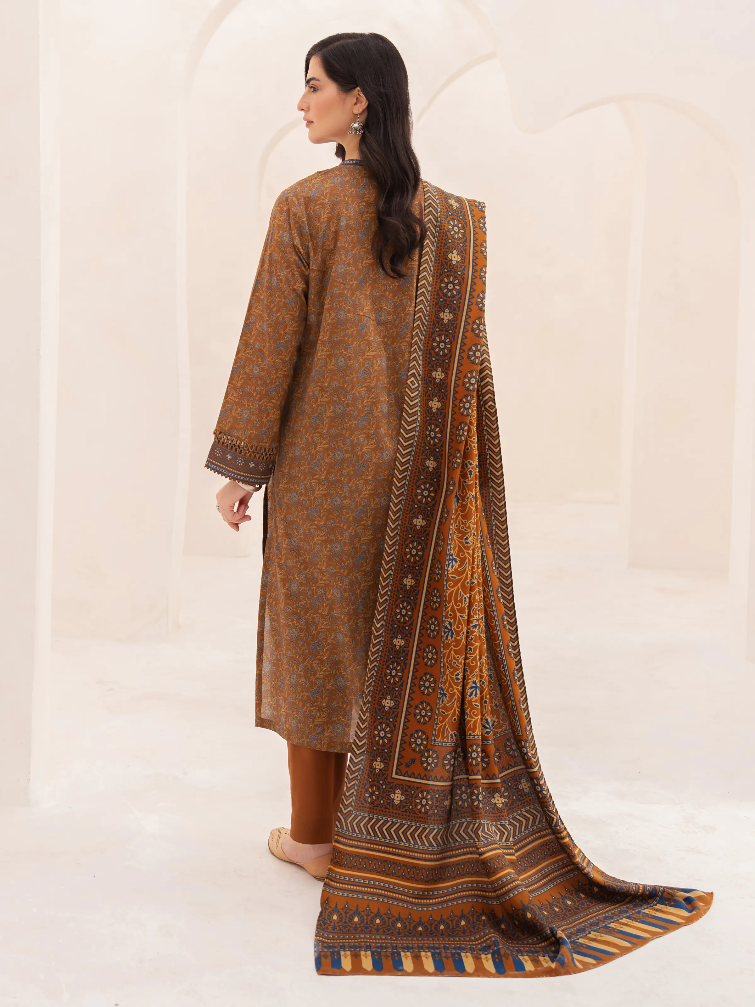 Unstitched Printed Khaddar Suit - EWU24M3-099 - Image 8