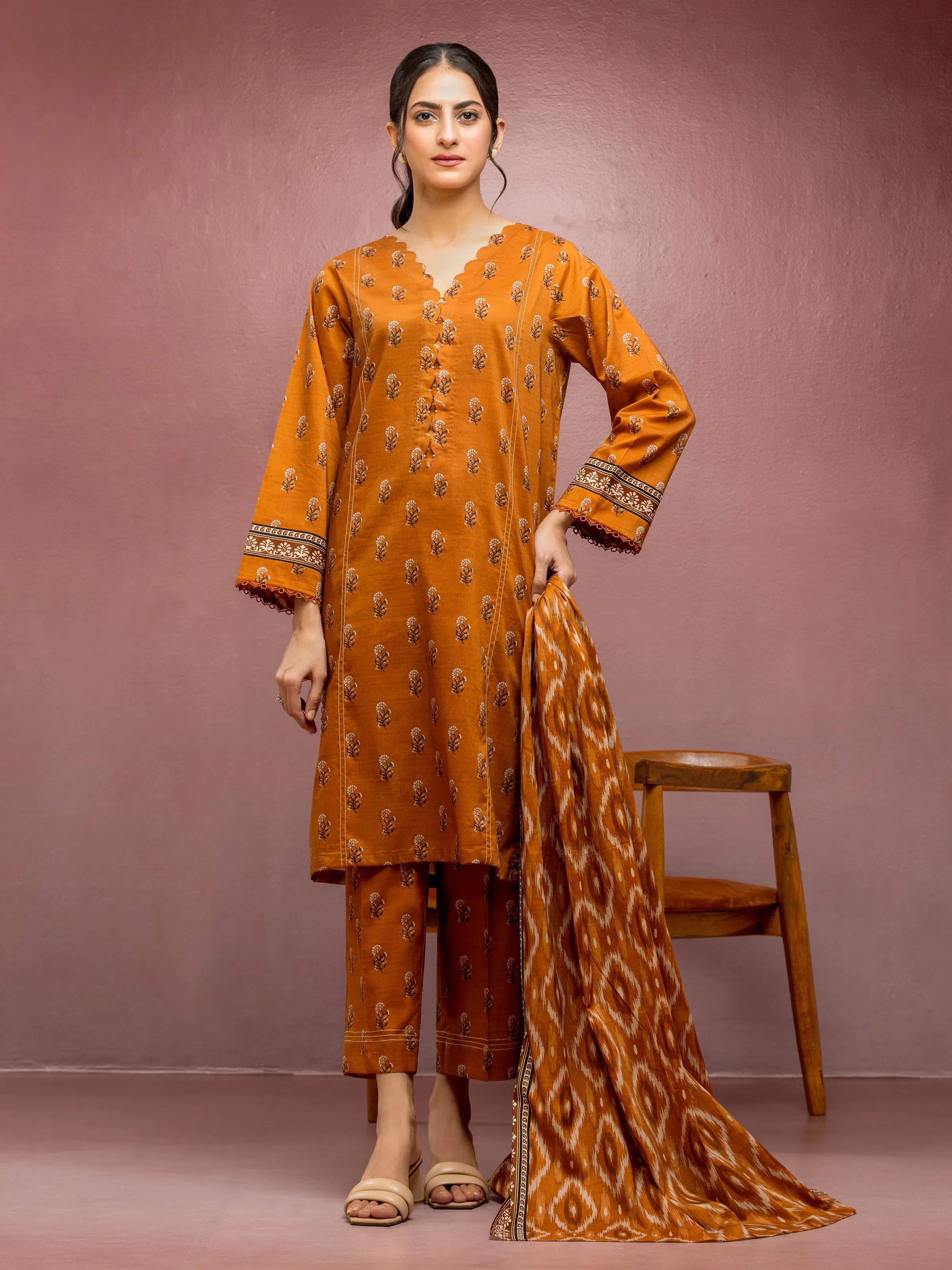 Unstitched Printed Lawn Suit - EWU5A1-35102-3P