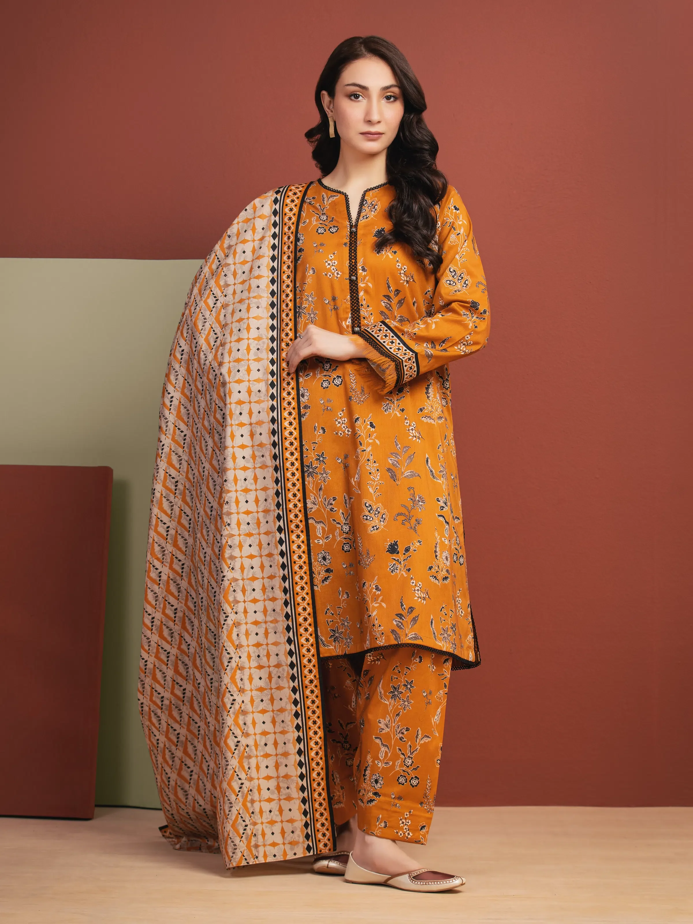 Unstitched Printed Lawn Suit - EWU5A1-35320-3P