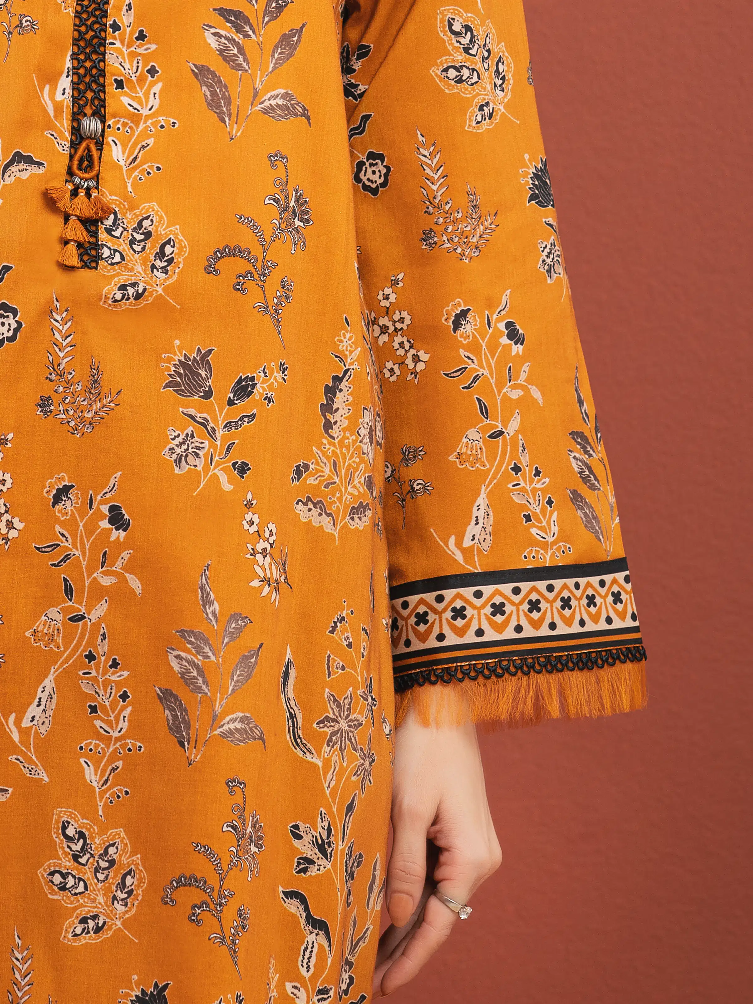 Unstitched Printed Lawn Suit - EWU5A1-35320-3P - Image 5