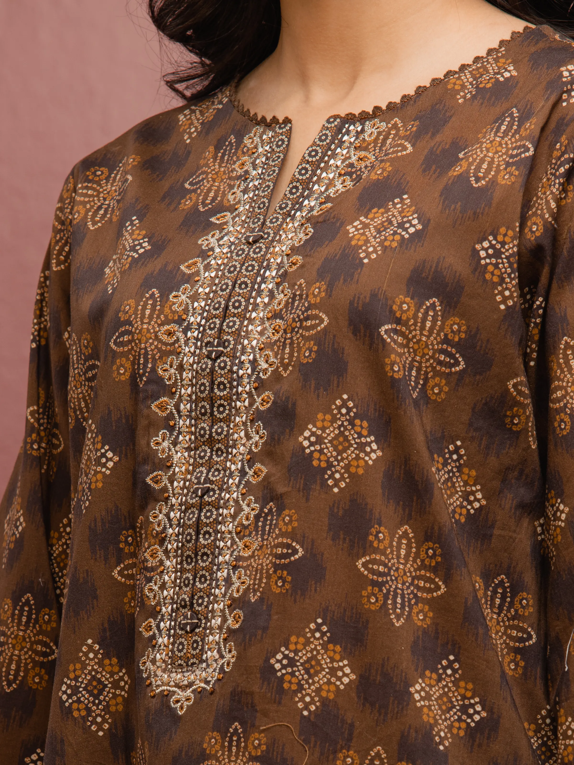 Unstitched Embroidered Cambric Suit - EWU5V2-31040-3P - Image 5