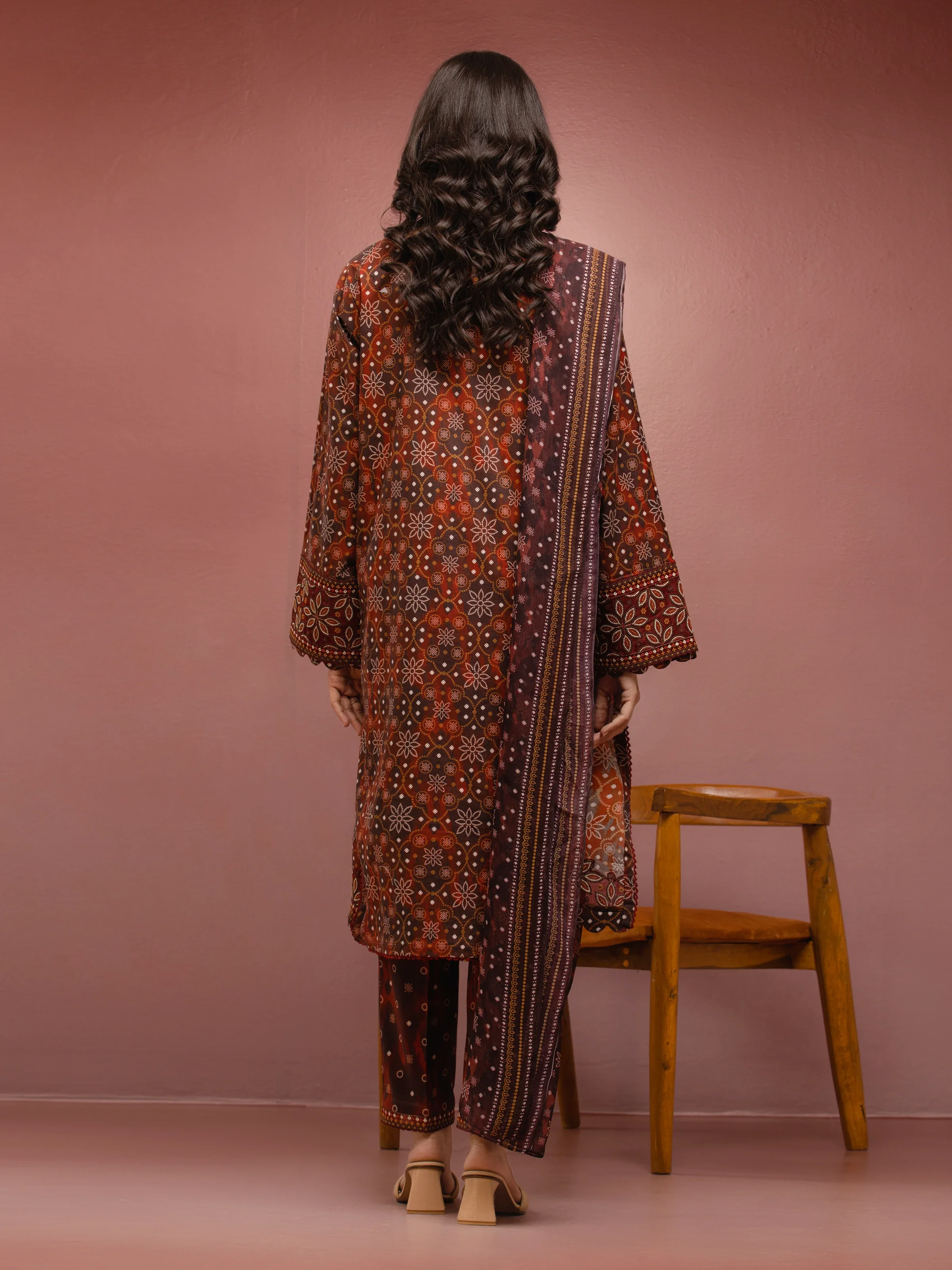 Unstitched Embroidered Cambric Suit - EWU5V2-31044-3P - Image 2