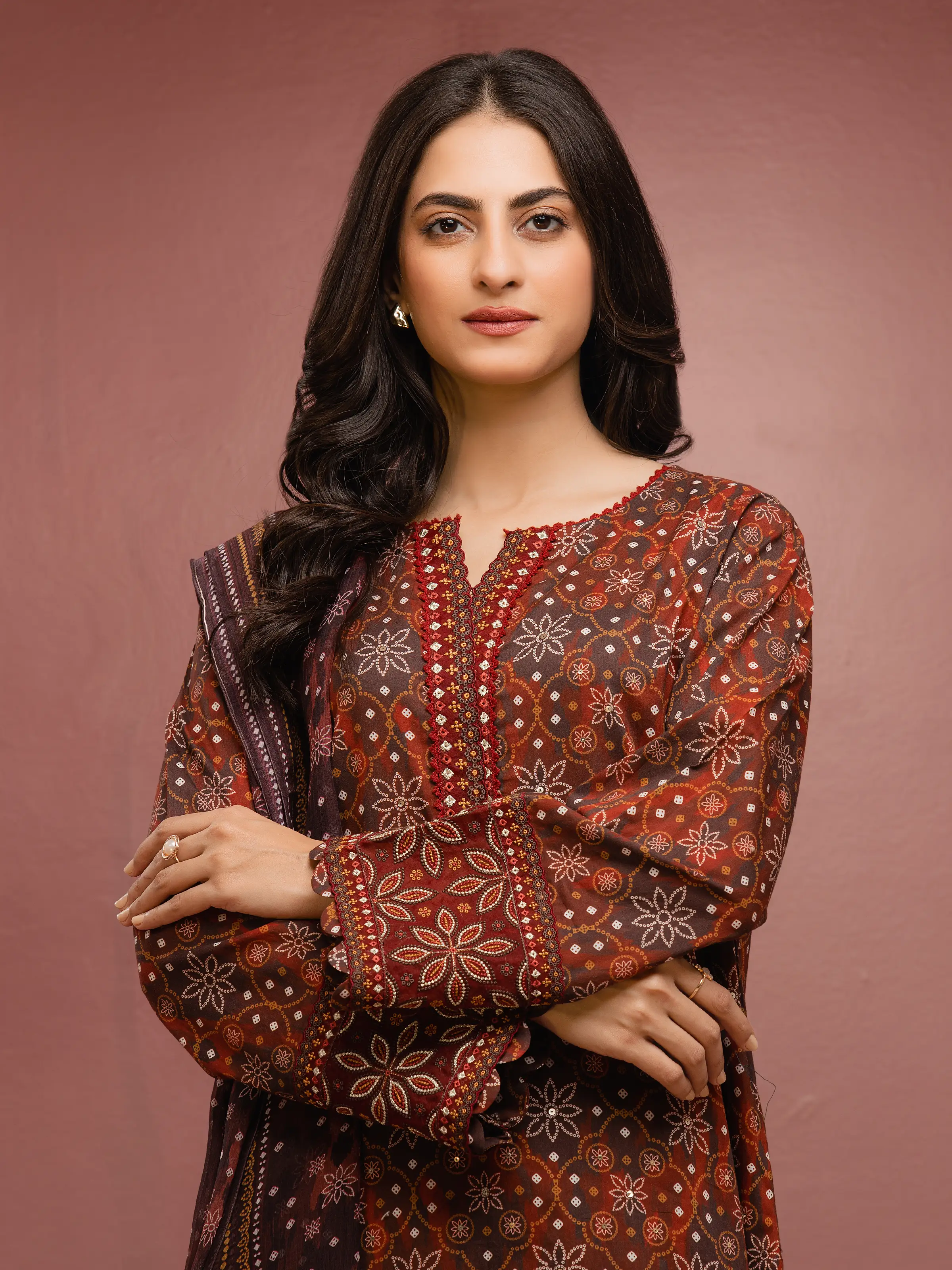 Unstitched Embroidered Cambric Suit - EWU5V2-31044-3P - Image 3