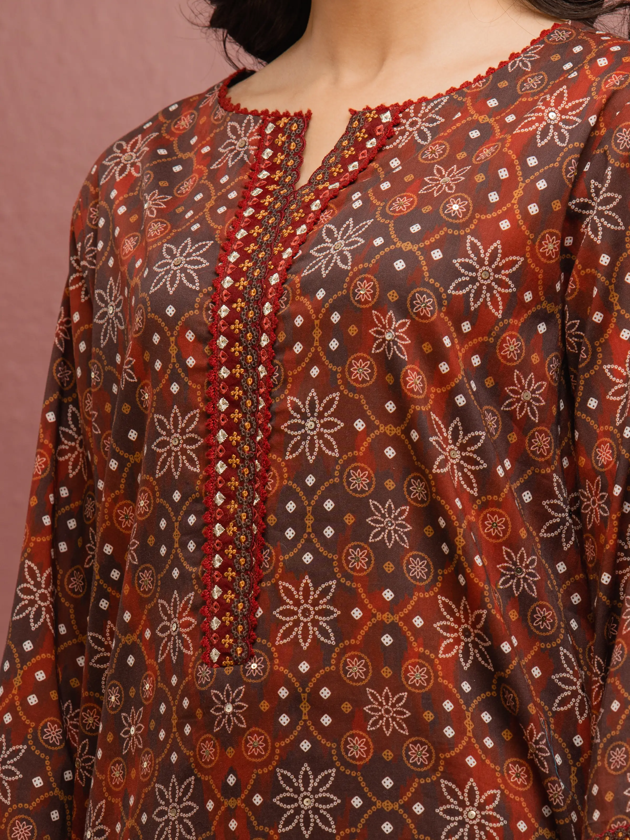 Unstitched Embroidered Cambric Suit - EWU5V2-31044-3P - Image 5