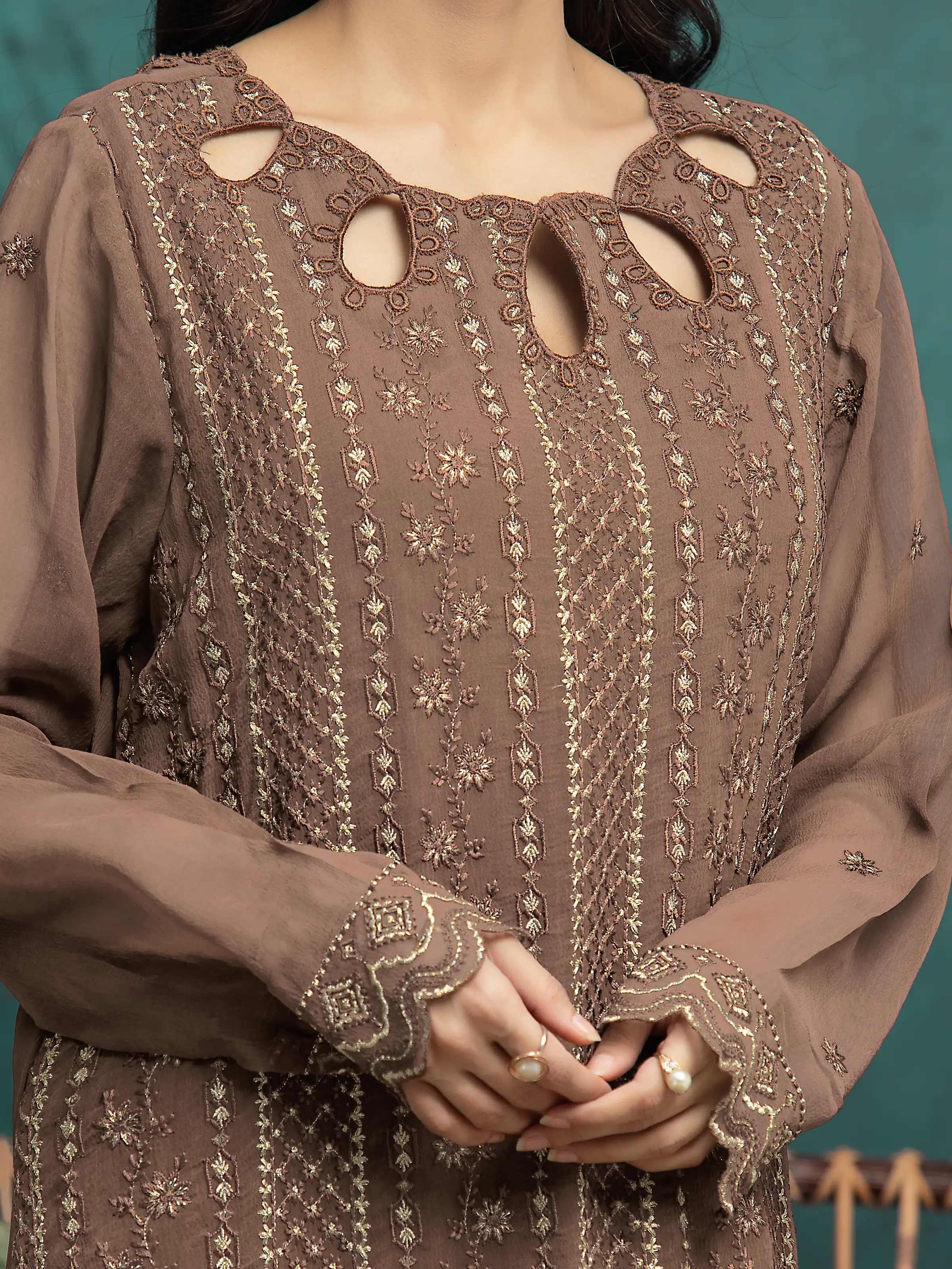 Unstitched Embroidered Chiffon Suit - EWU24V5-30325-3P - Image 4