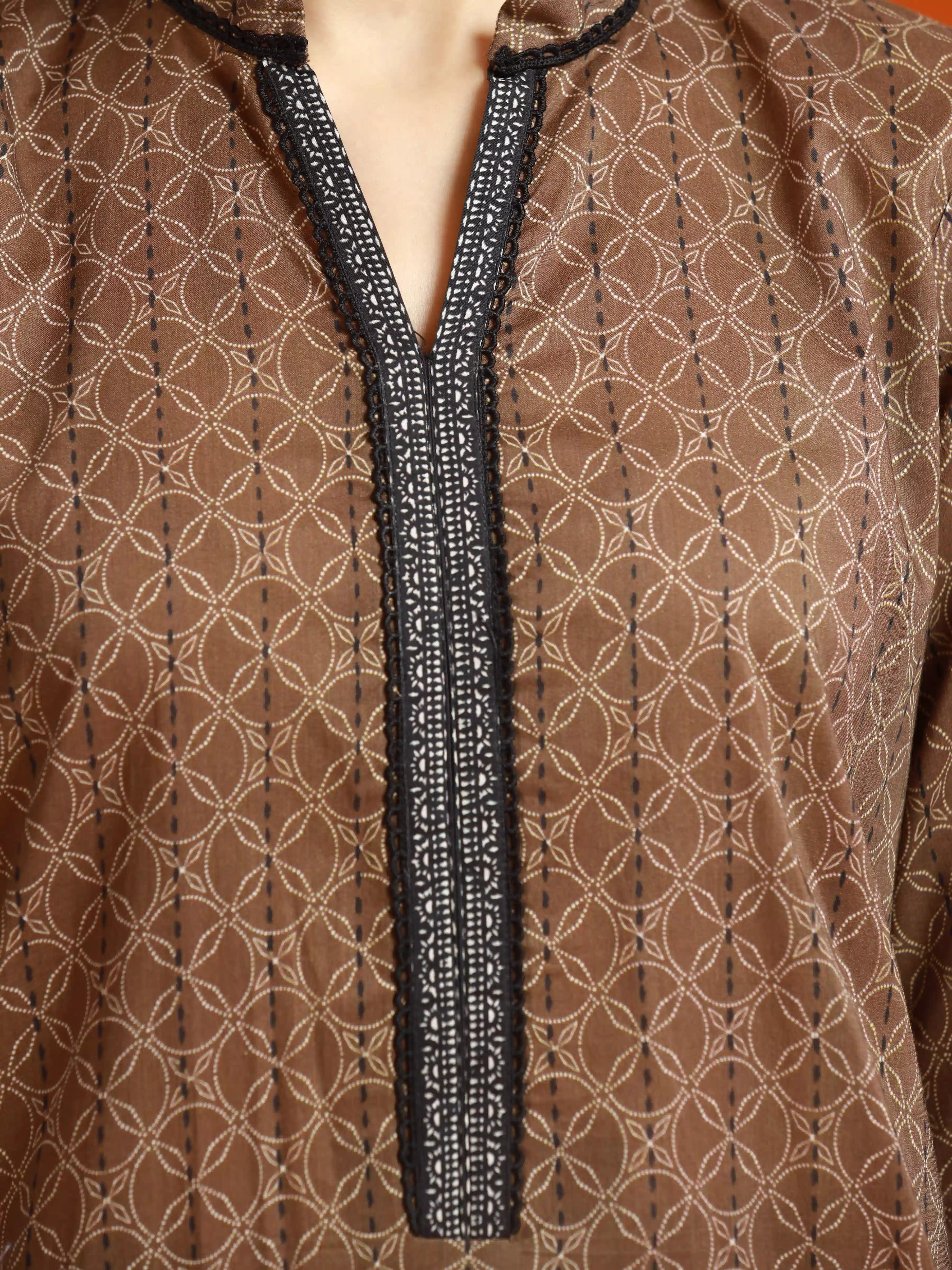 Unstitched Printed Khaddar Shirt Dupatta - EWU24A3-27024SD - Image 2