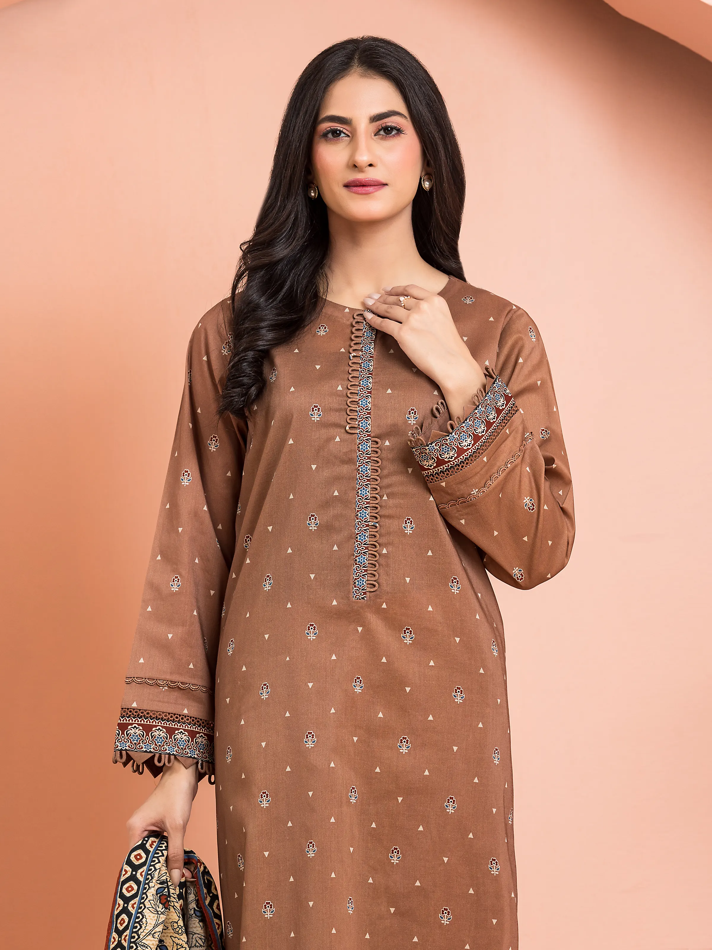 Unstitched Printed Khaddar Shirt Dupatta - EWU24M3-081SD - Image 2