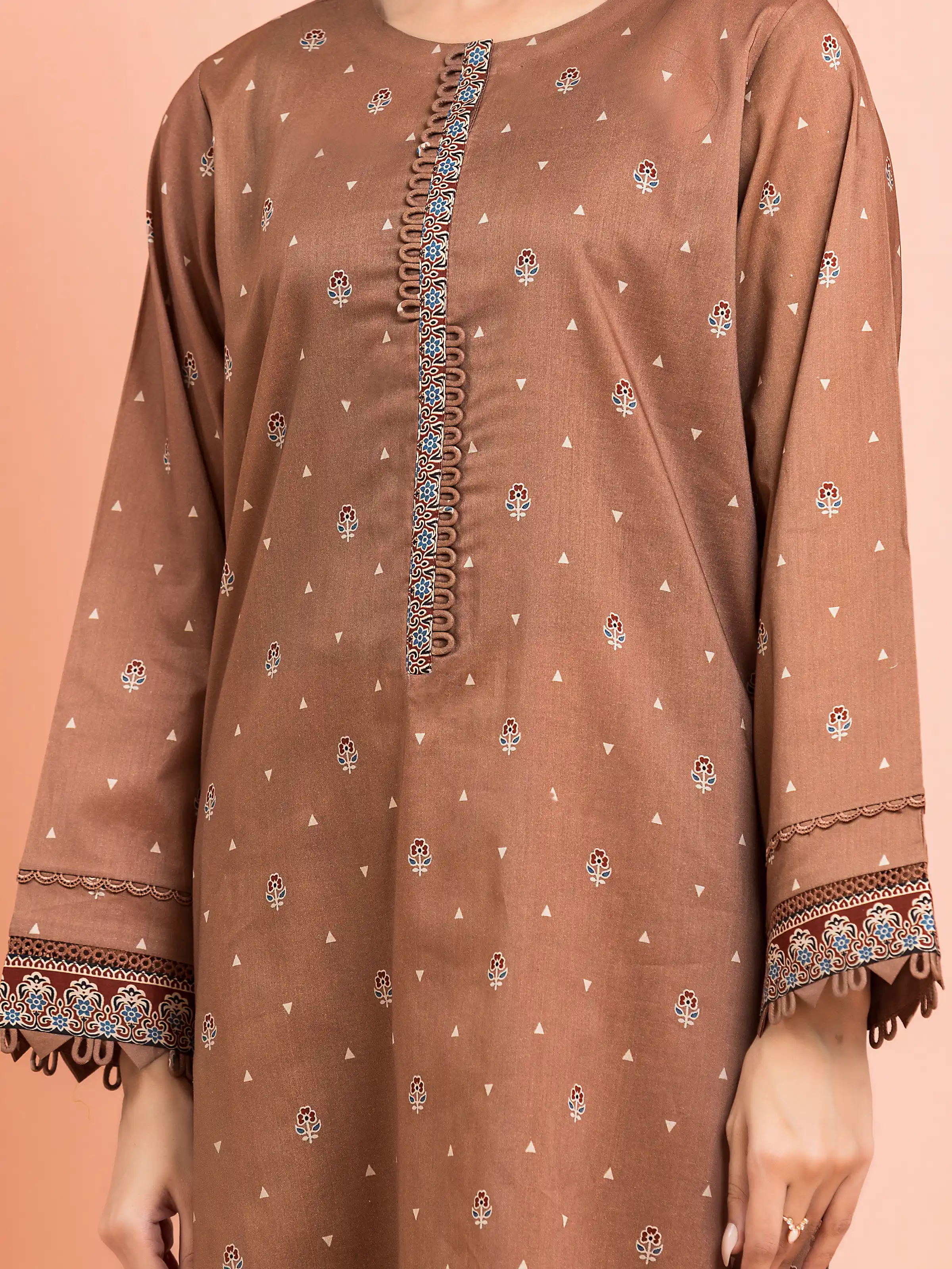 Unstitched Printed Khaddar Shirt Dupatta - EWU24M3-081SD - Image 3