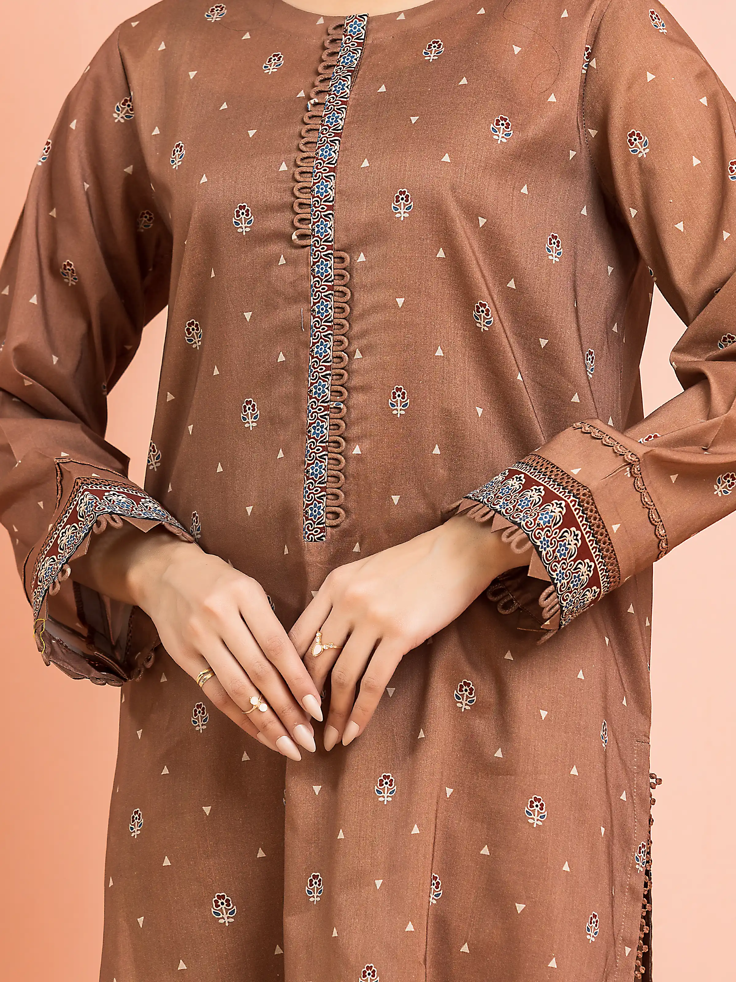 Unstitched Printed Khaddar Shirt Dupatta - EWU24M3-081SD - Image 4