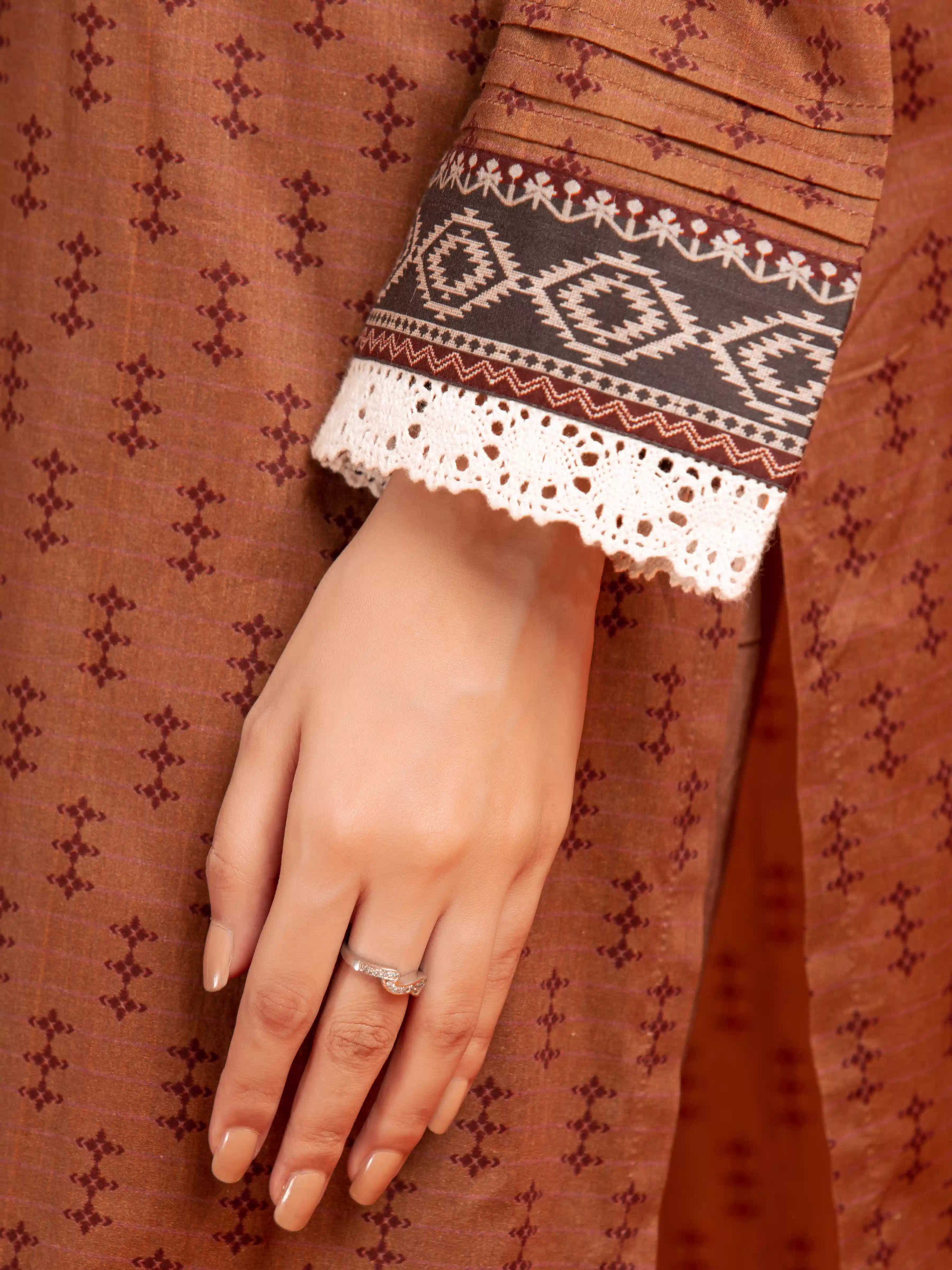 Unstitched Printed Khaddar Suit - EWU24A3-27079-3P - Image 4