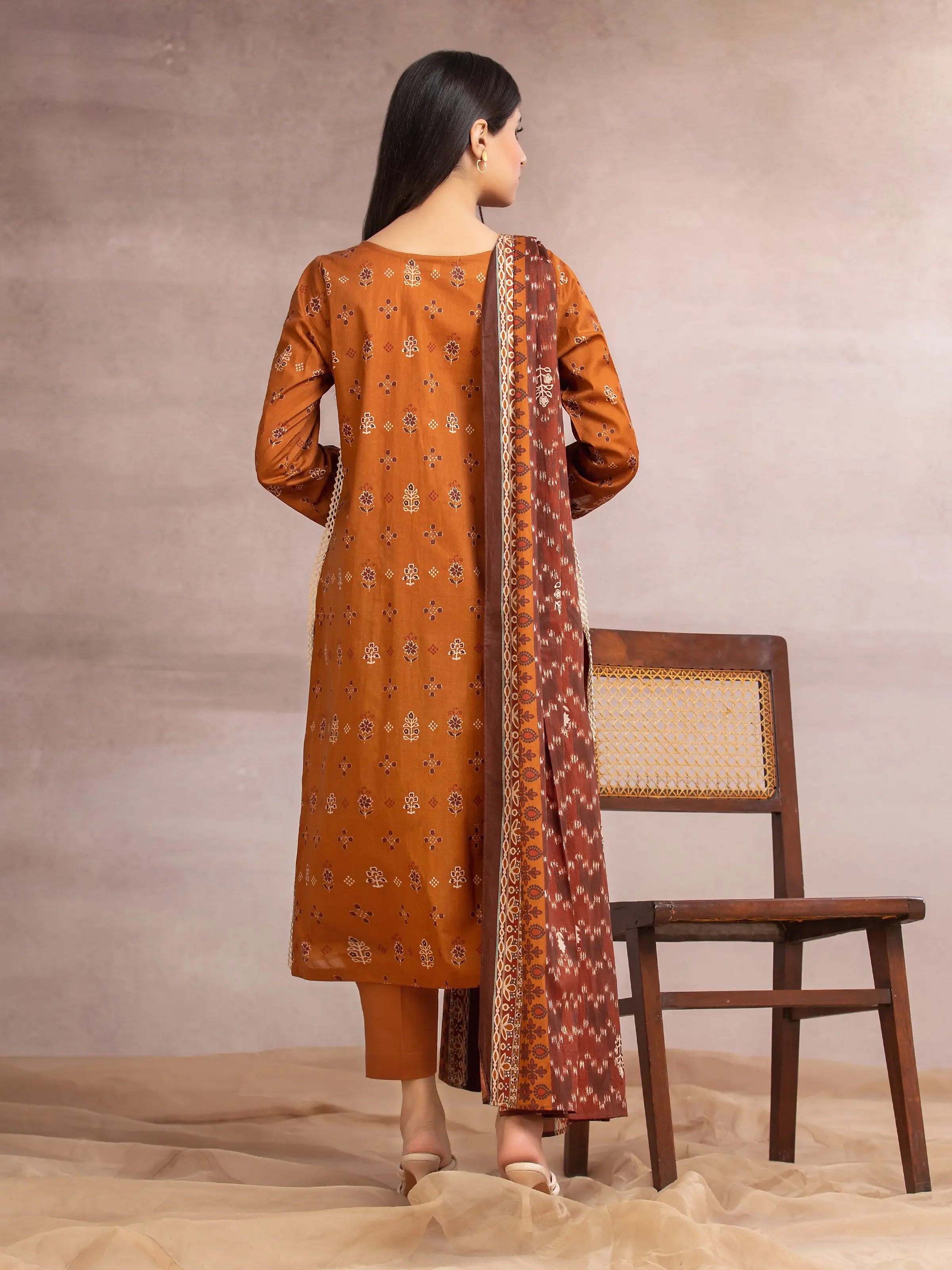 Unstitched Printed Khaddar Suit - EWU24A3-27134-3P - Image 2