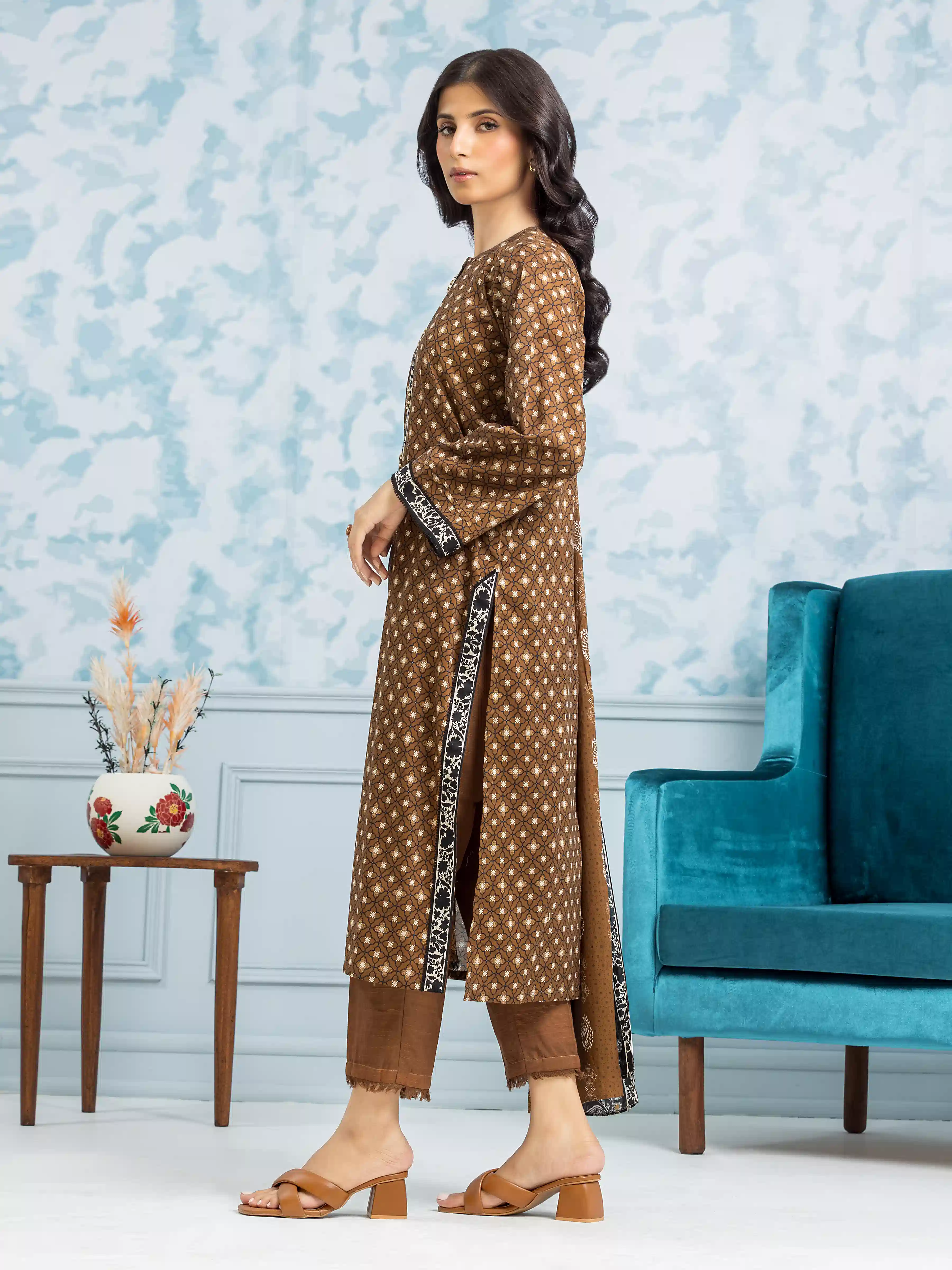 Unstitched Printed Khaddar Suit - EWU24A3-28114-3P - Image 2