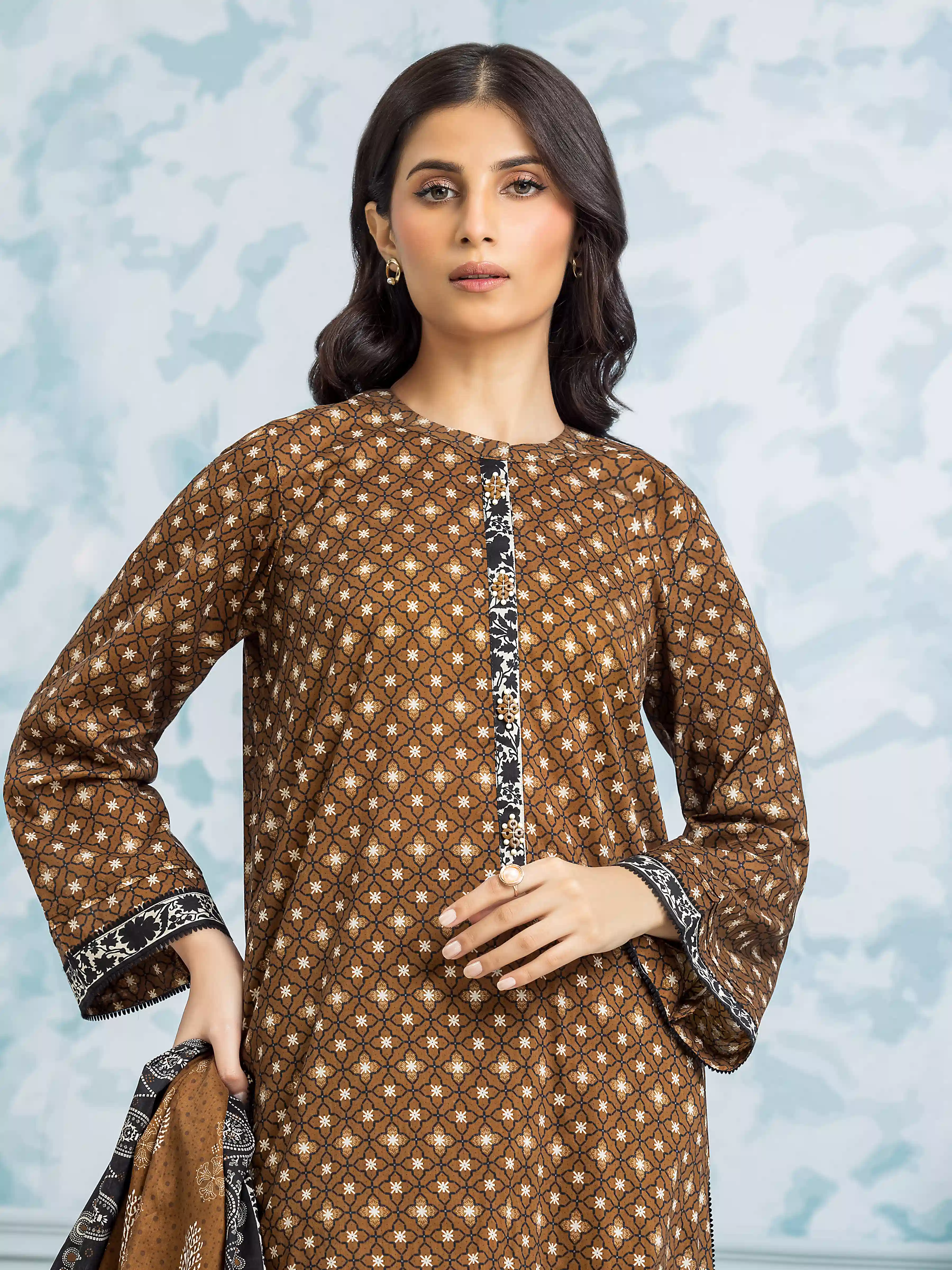Unstitched Printed Khaddar Suit - EWU24A3-28114-3P - Image 4