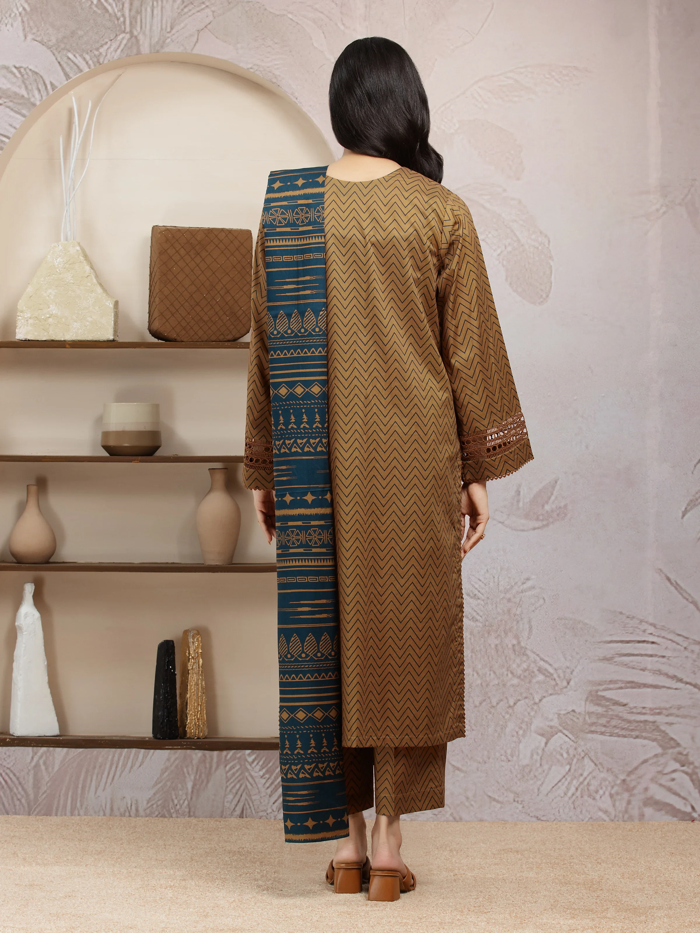 Unstitched Printed Khaddar Suit - EWU24A3-29836-3P - Image 2