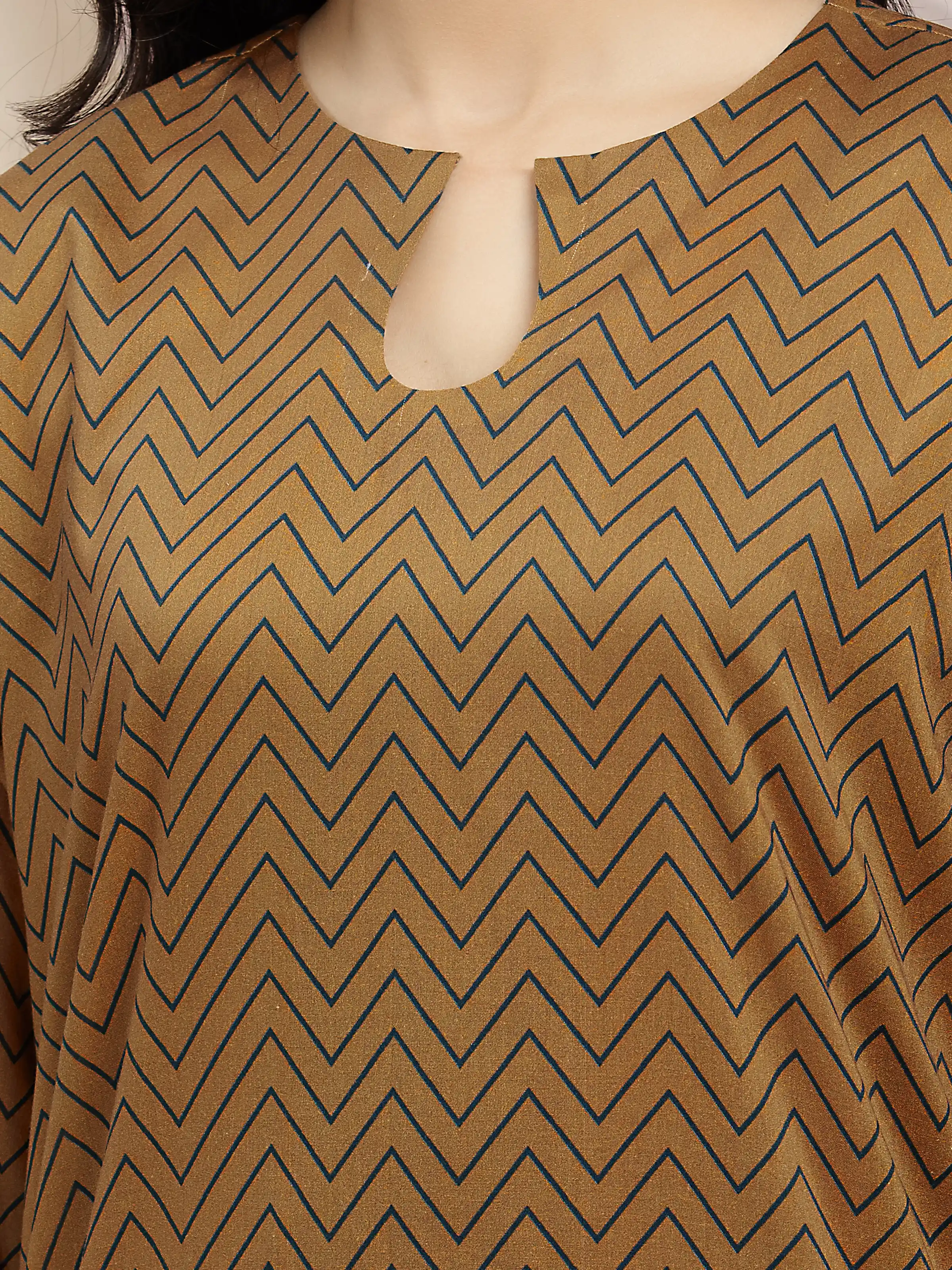 Unstitched Printed Khaddar Suit - EWU24A3-29836-3P - Image 5