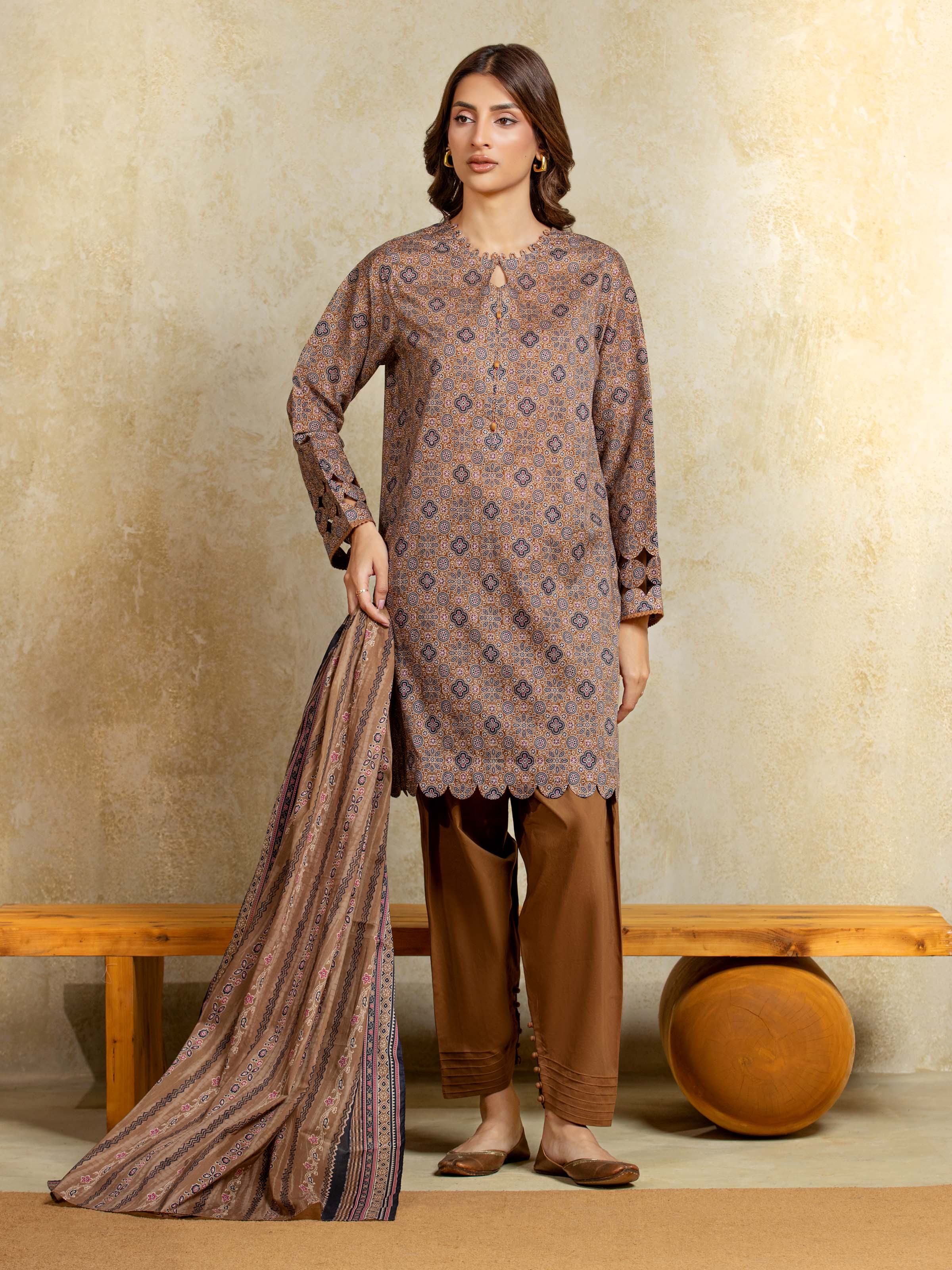 Unstitched Printed Khaddar Suit - EWU5A3-35919-3P
