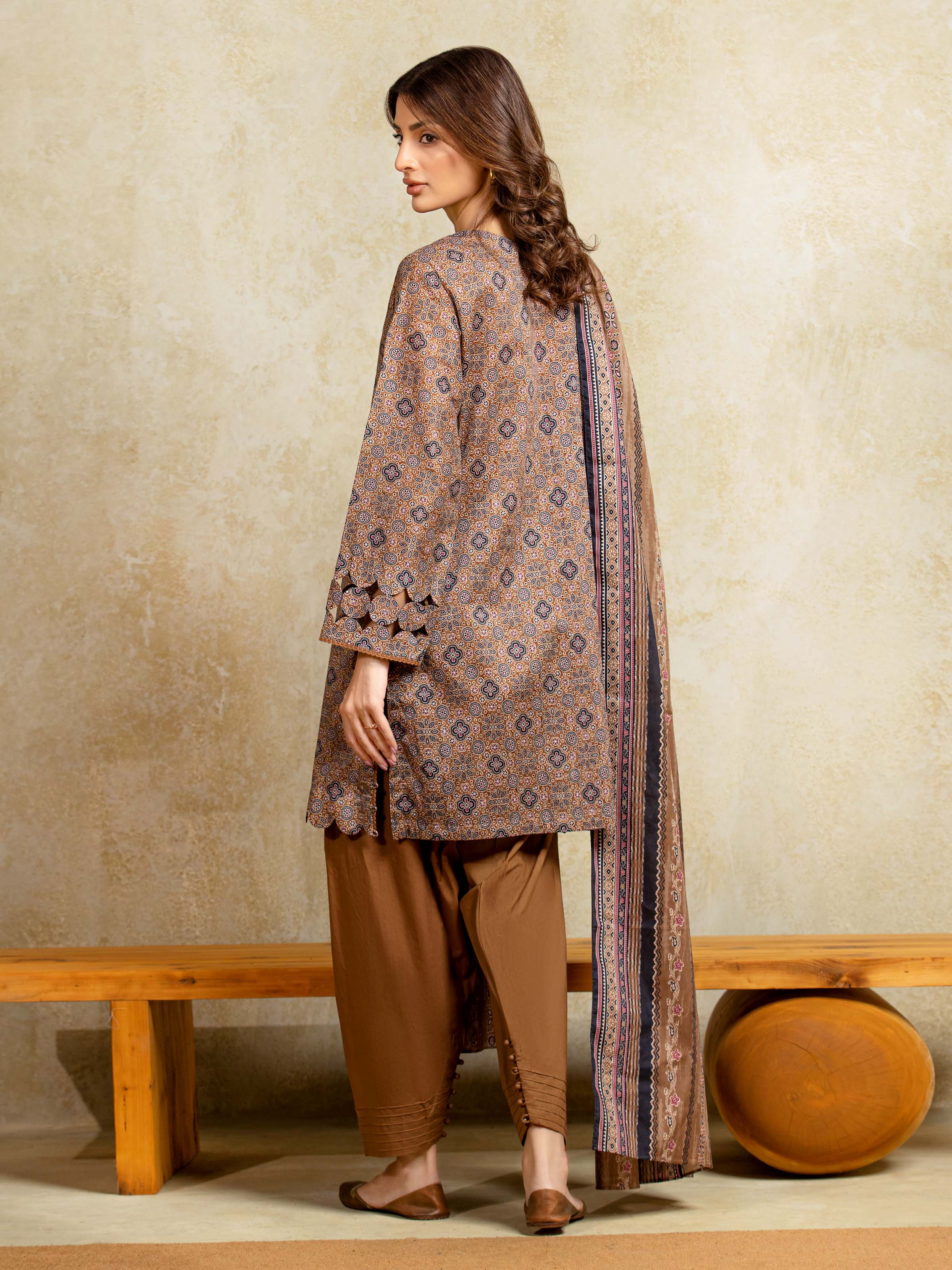 Unstitched Printed Khaddar Suit - EWU5A3-35919-3P - Image 5