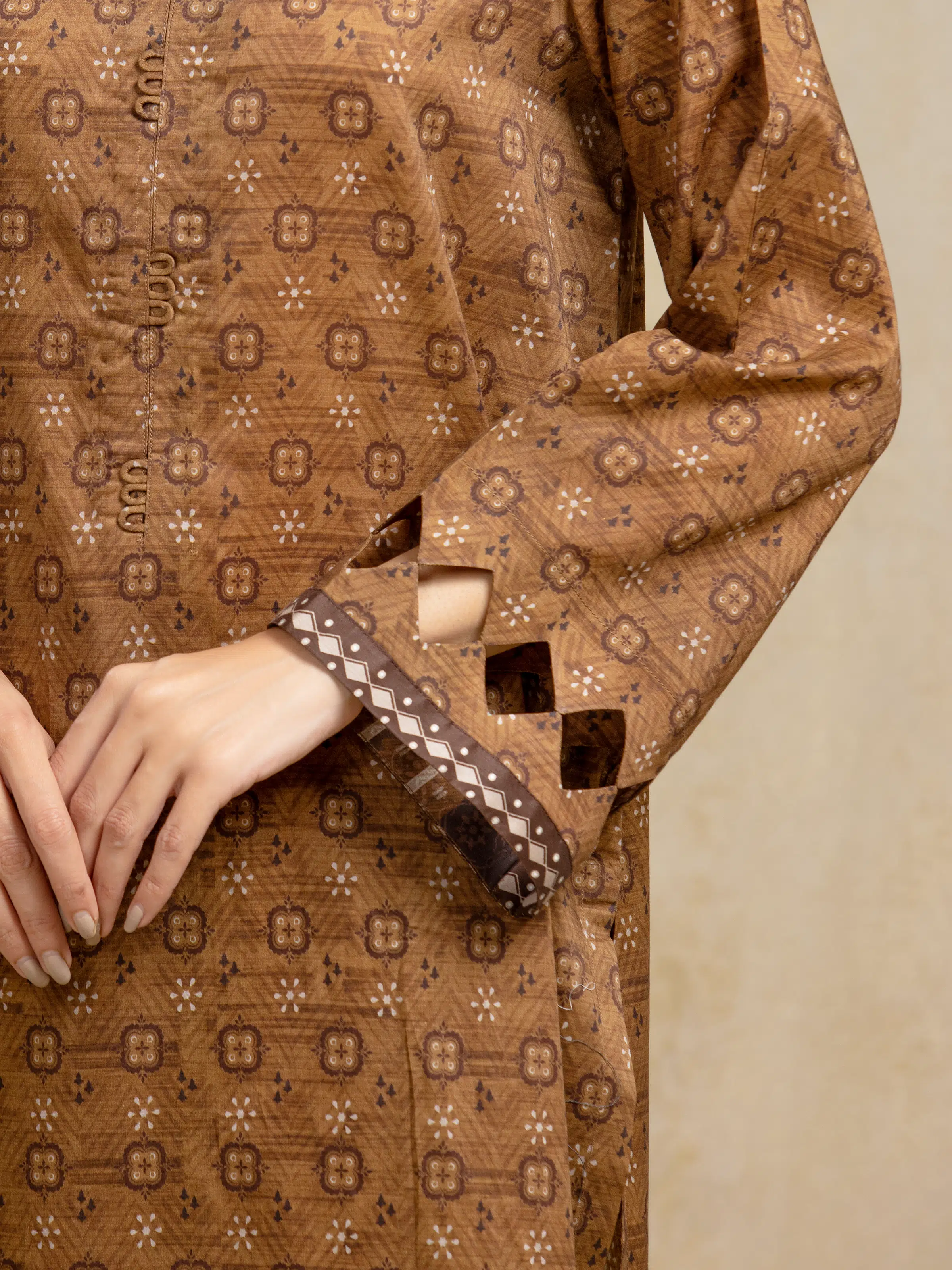 Unstitched Printed Khaddar Suit - EWU5A3-36099-3P - Image 4
