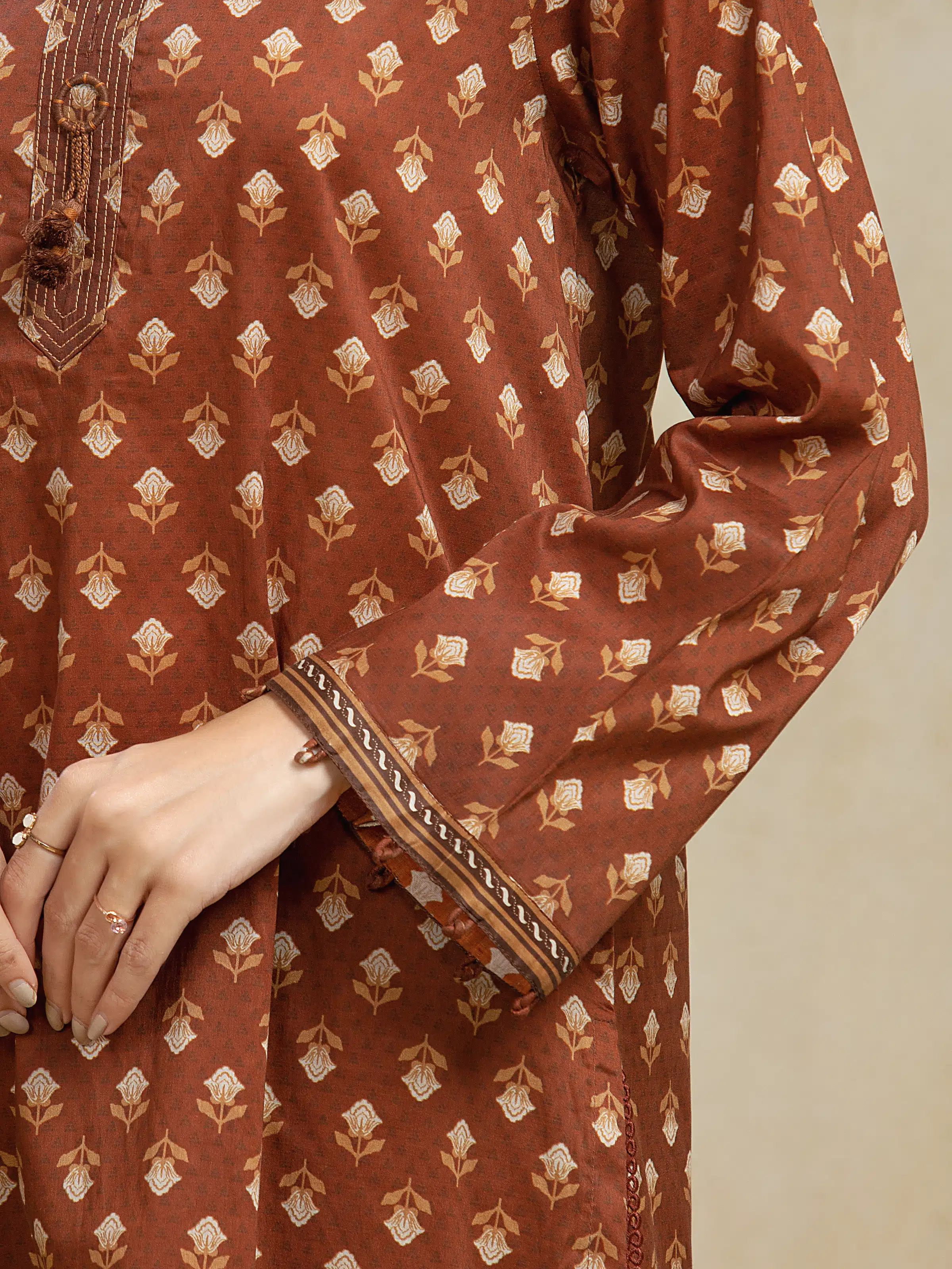 Unstitched Printed Khaddar Suit - EWU5A3-36108-3P - Image 3