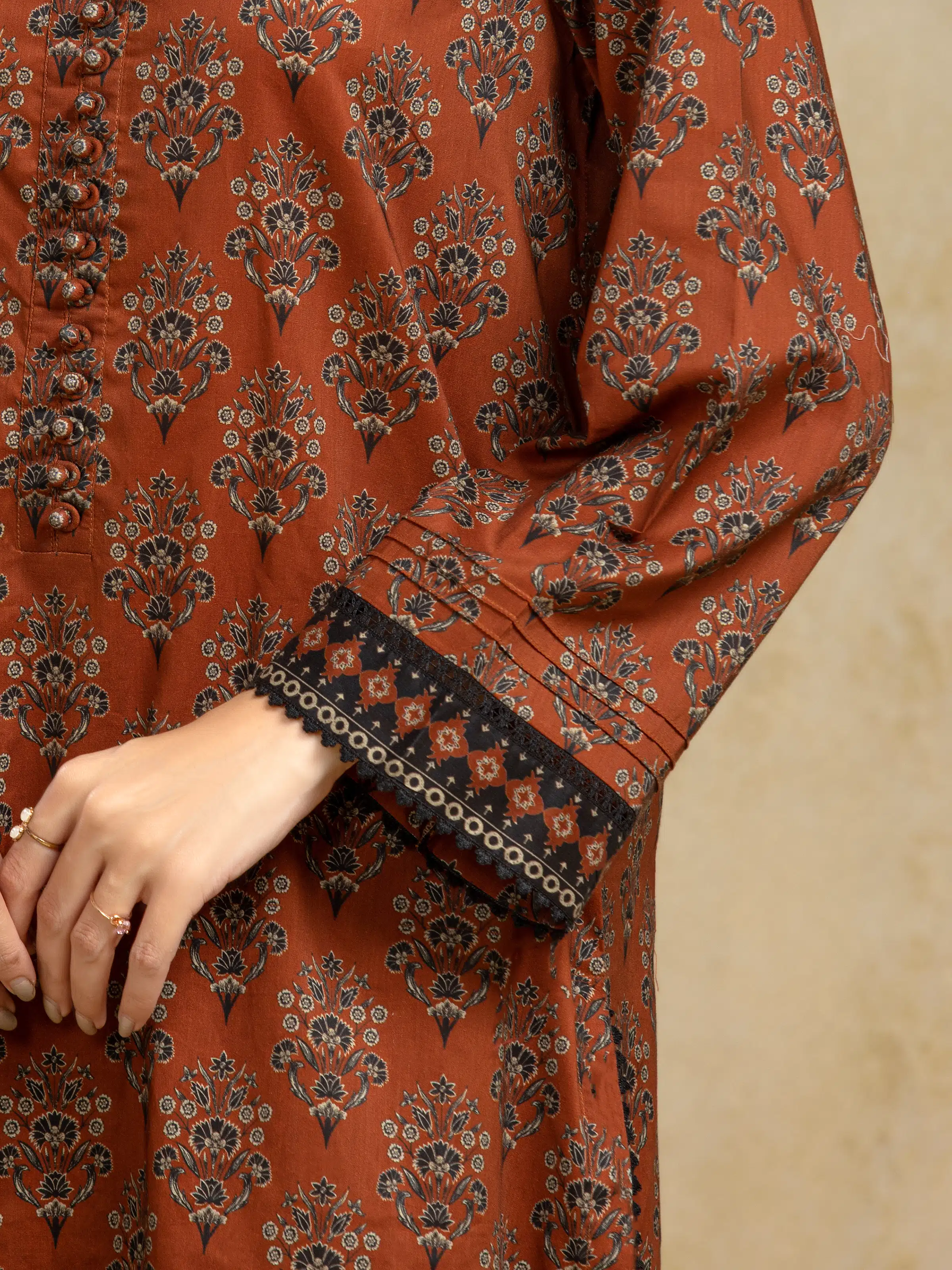 Unstitched Printed Khaddar Suit - EWU5A3-36117-3P - Image 3