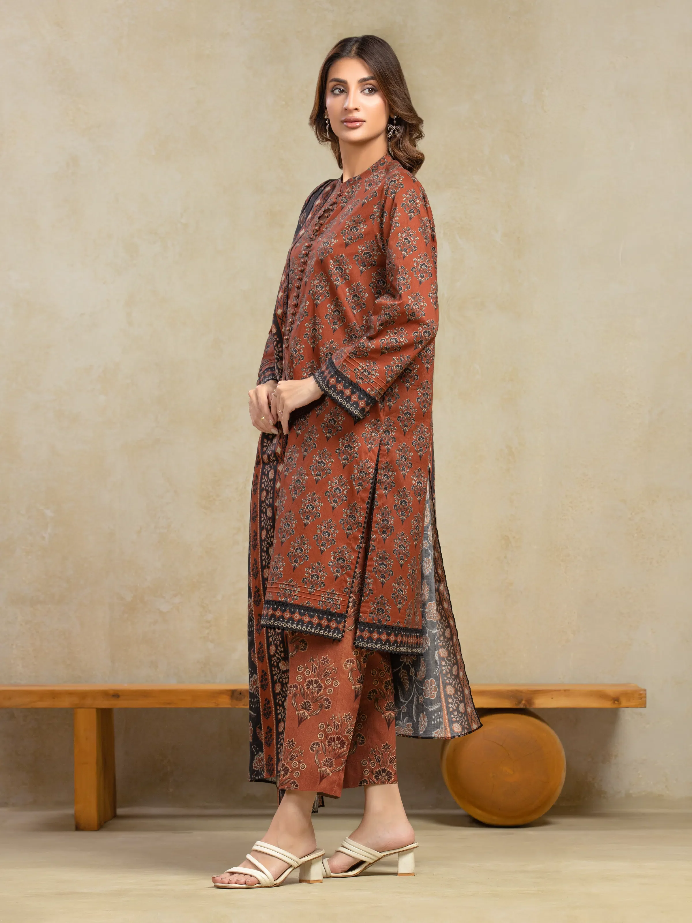Unstitched Printed Khaddar Suit - EWU5A3-36117-3P - Image 5