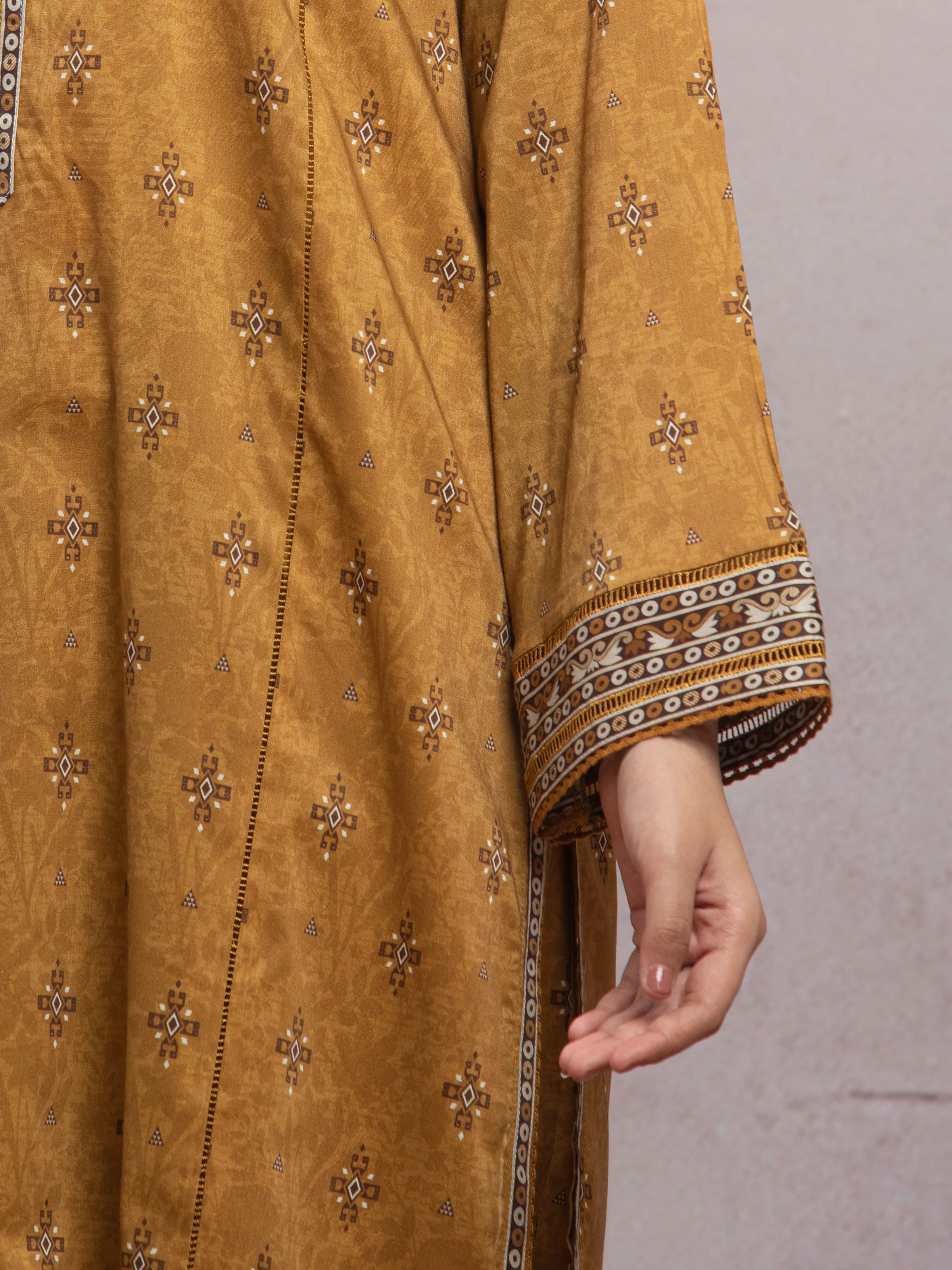 Unstitched Printed Lawn Shirt Trouser - EWU5A1-35028ST - Image 4