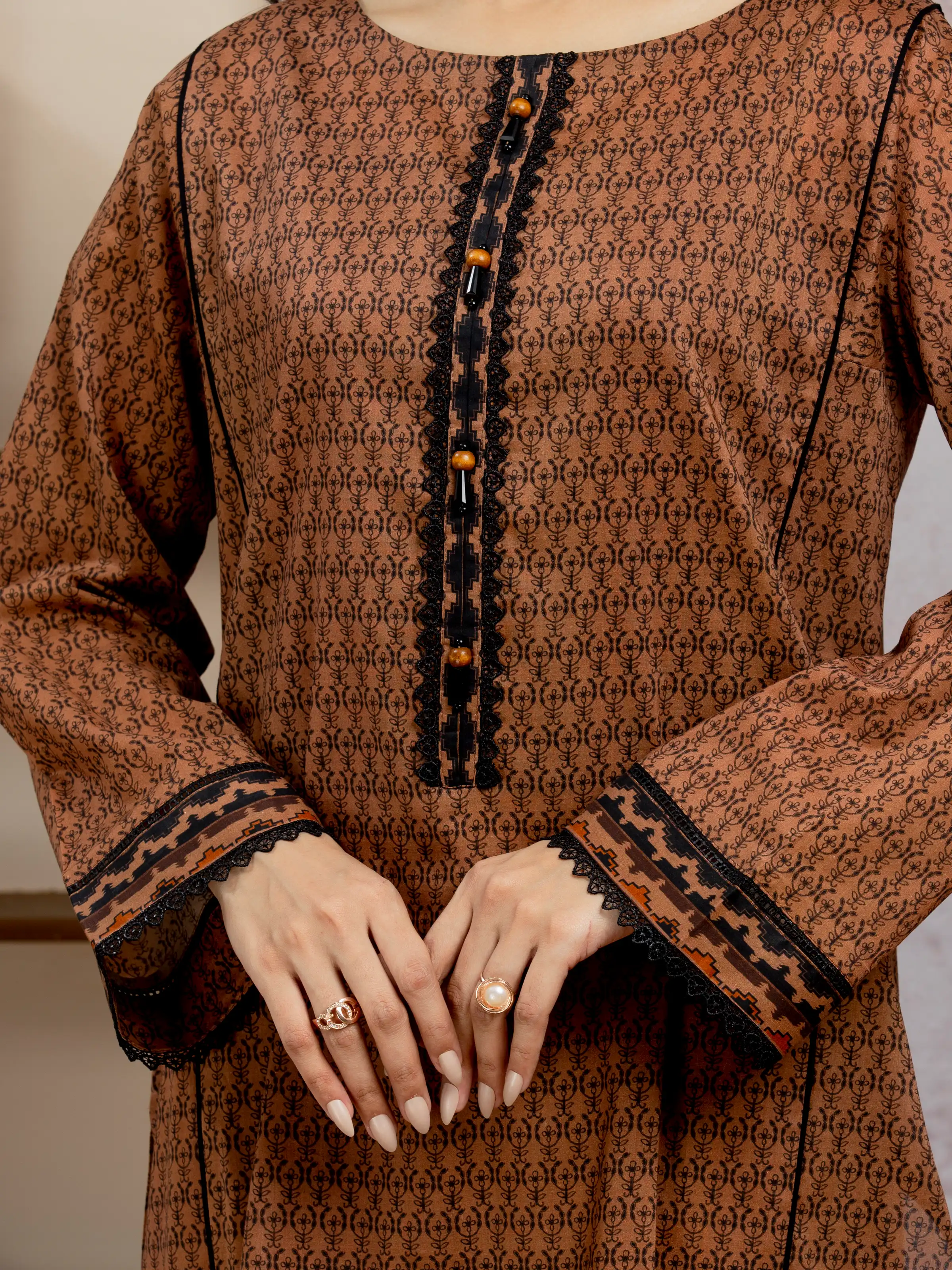 Unstitched Printed Lawn Suit - EWU5A1-35212-3P - Image 4