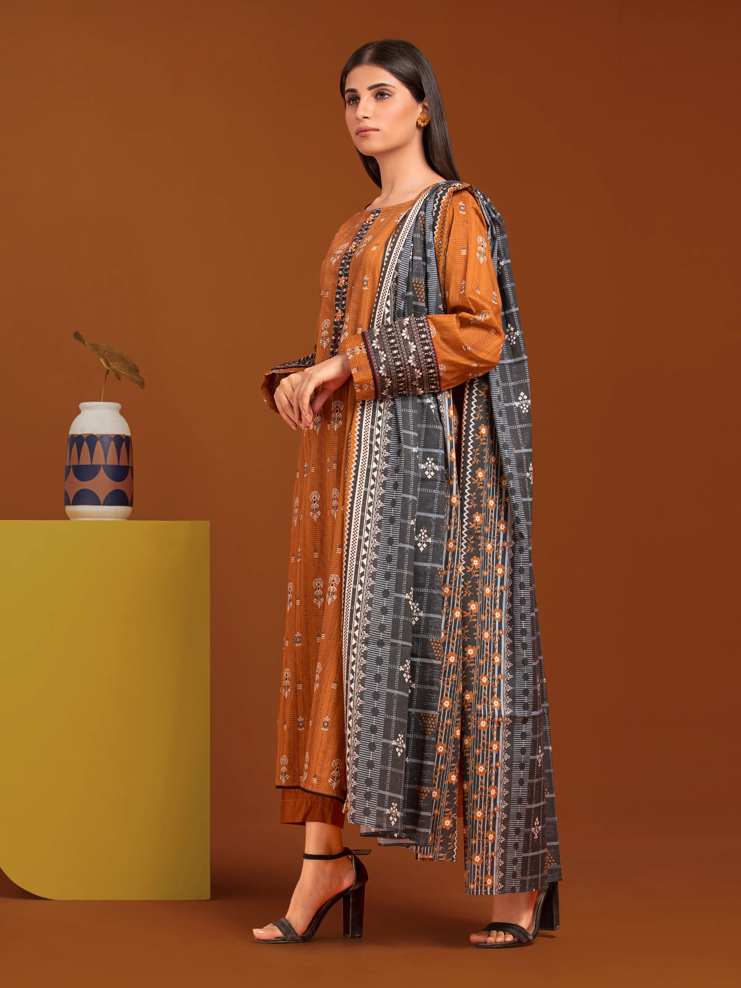 Unstitched Printed Khaddar Suit - EWU24A3-27141-3P - Image 2