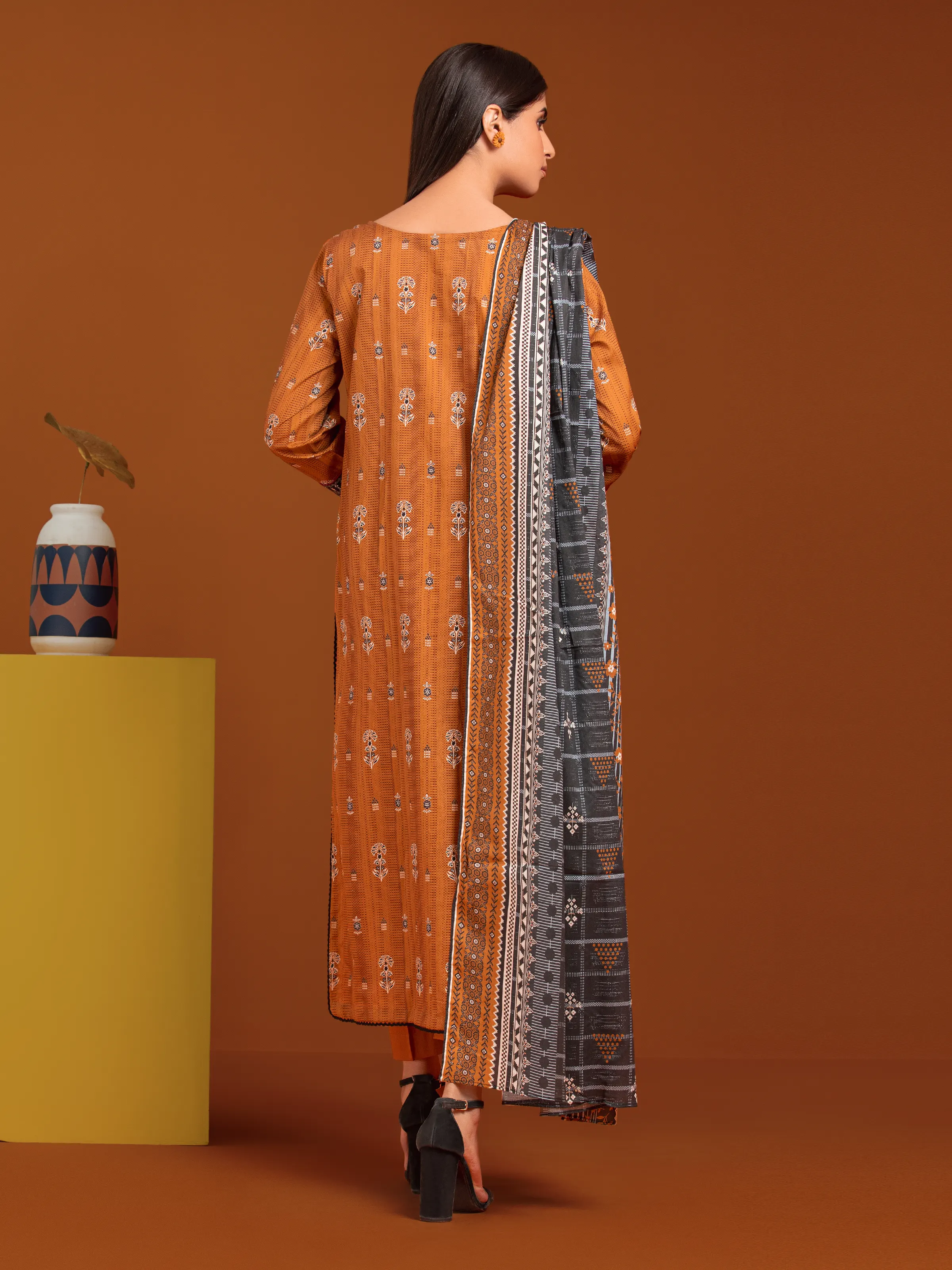 Unstitched Printed Khaddar Suit - EWU24A3-27141-3P - Image 3