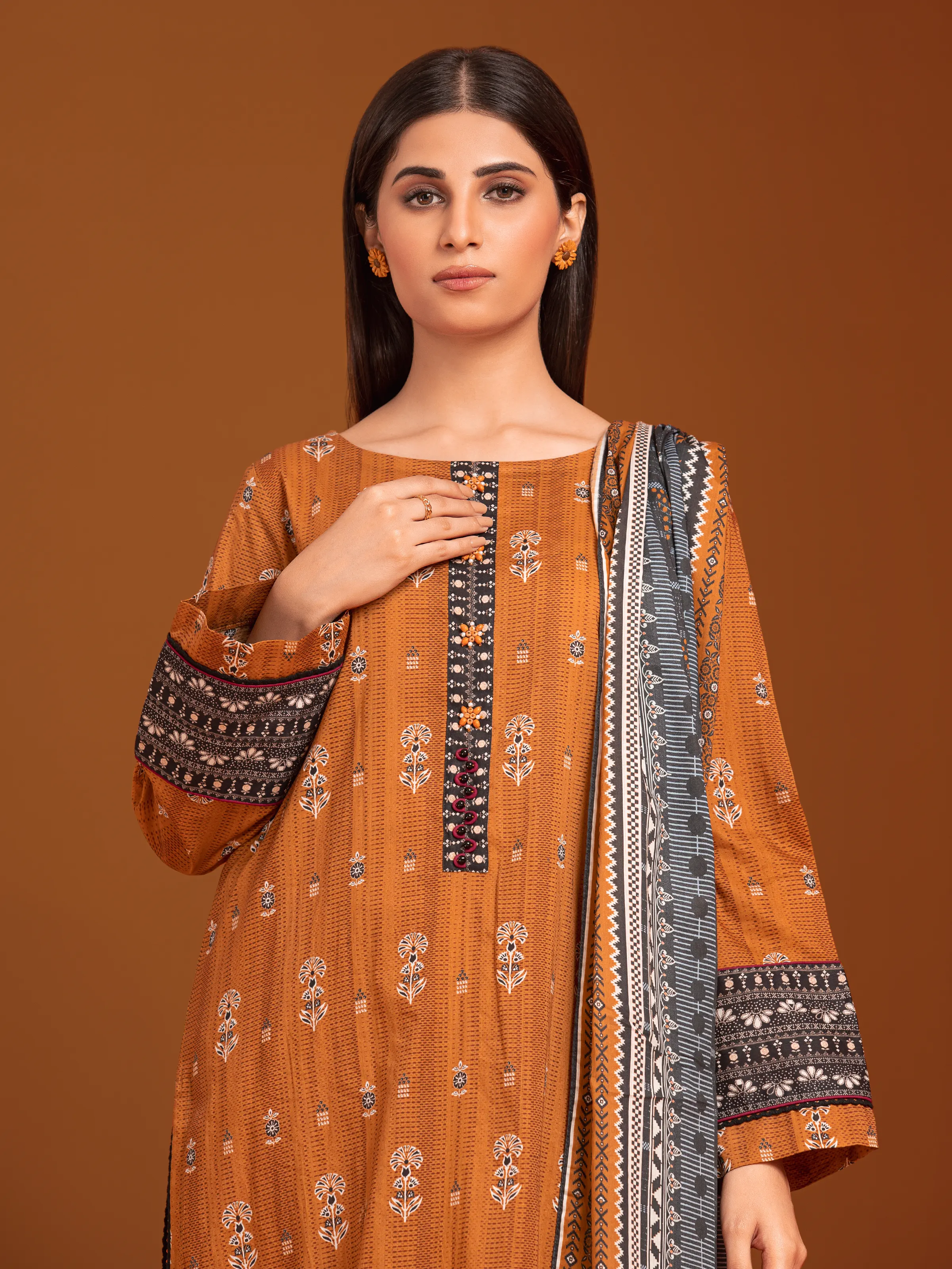 Unstitched Printed Khaddar Suit - EWU24A3-27141-3P - Image 4
