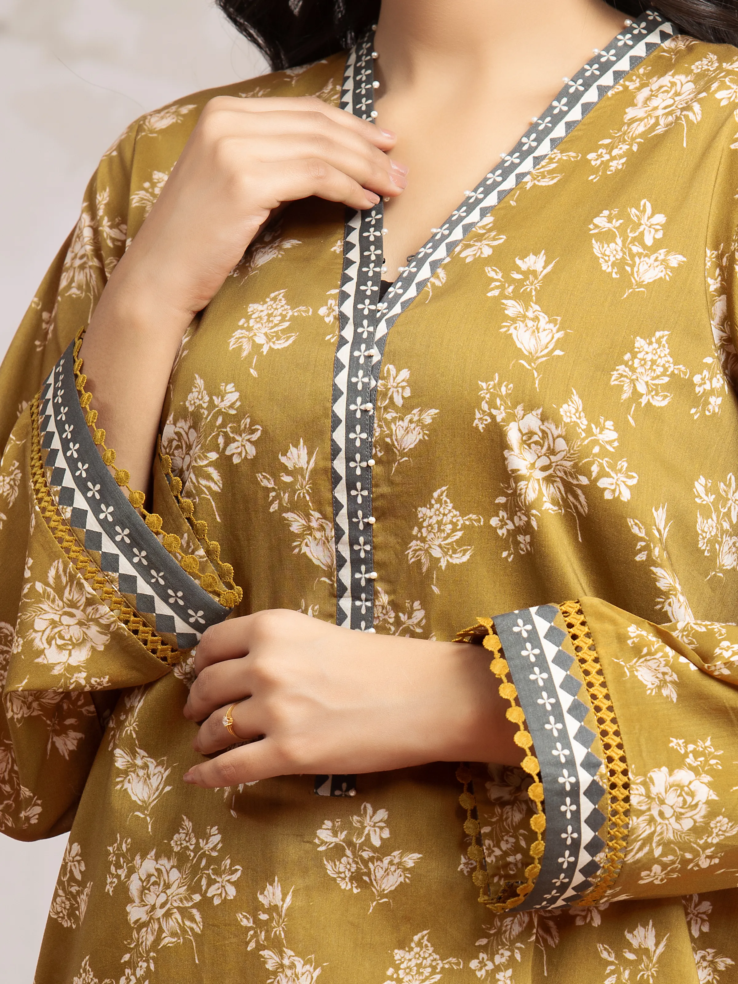 Unstitched Printed Khaddar Suit - EWU24A3-29622-3P - Image 4